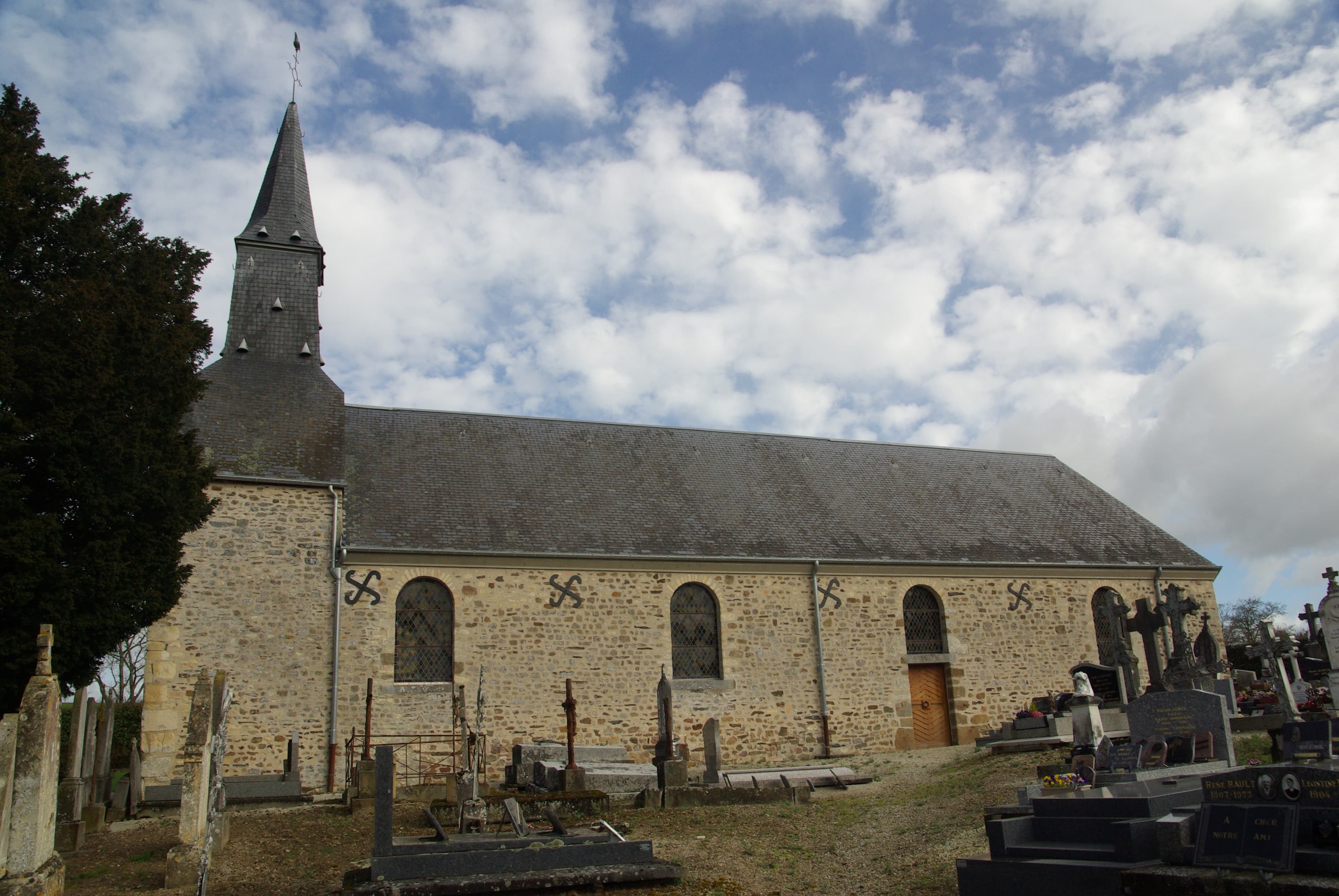 Église Saint-Michel de Pontécoulant