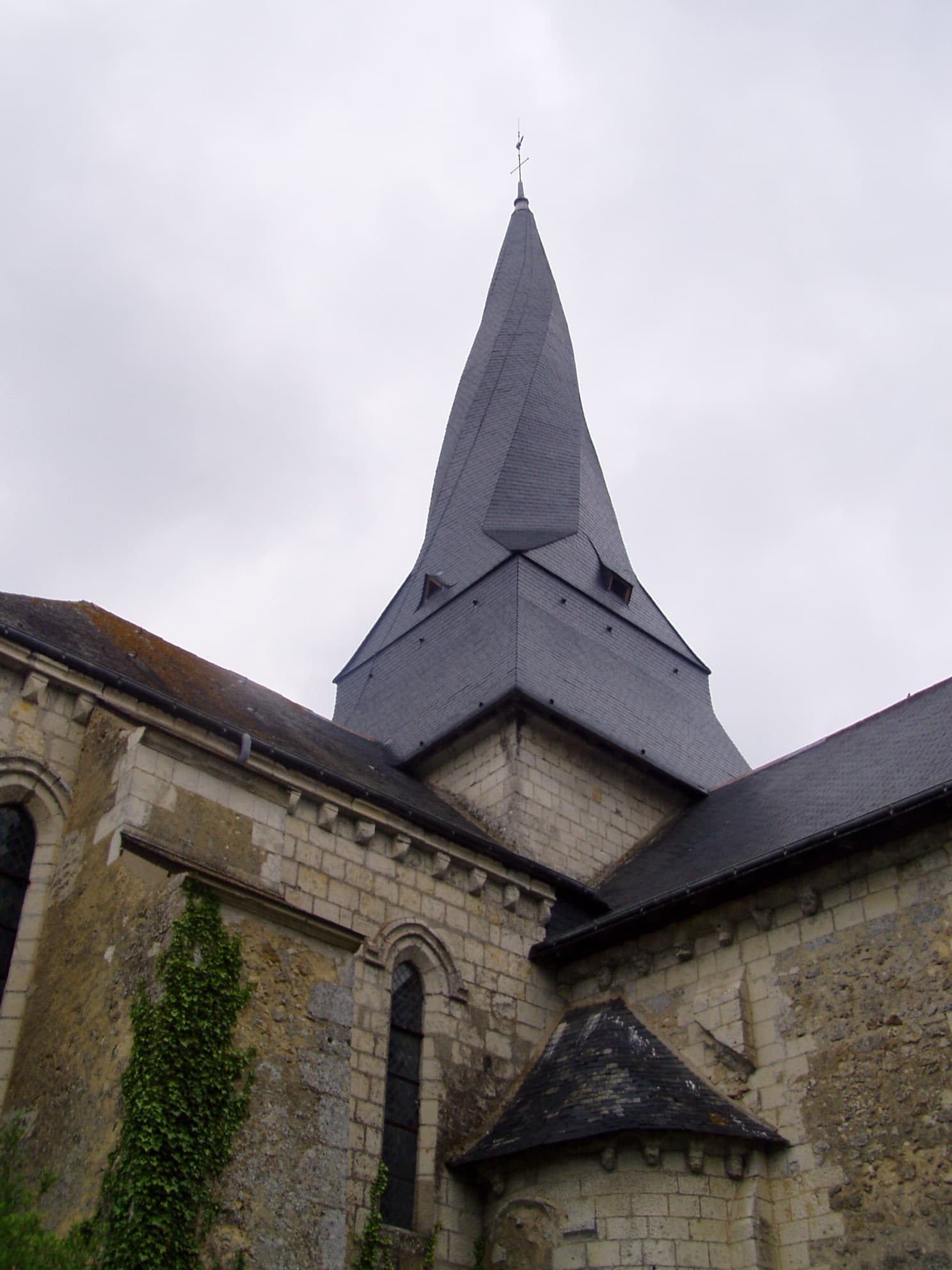 Église Saint-Denis de Pontigné
