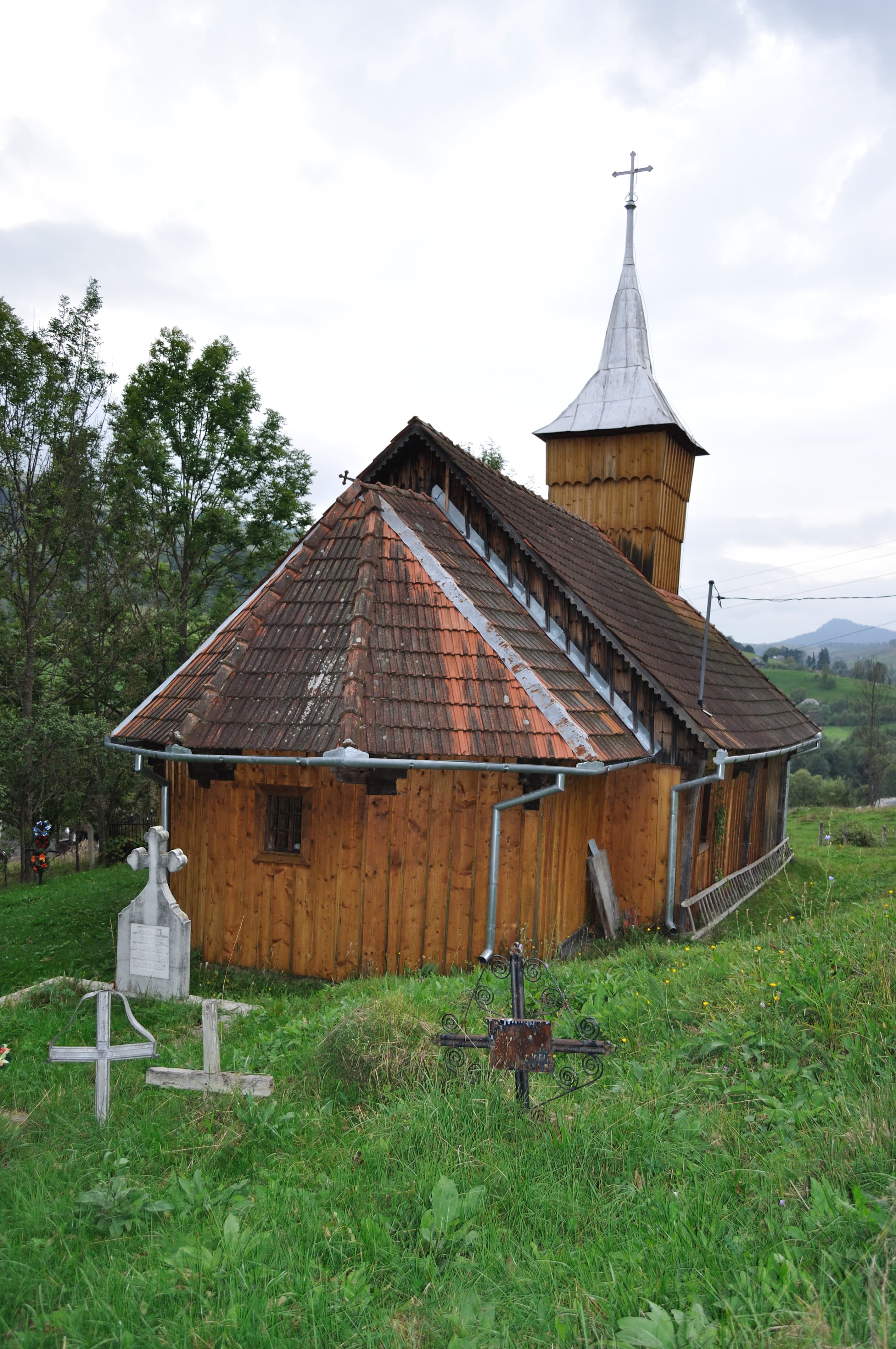 Wooden church in Bârlești
