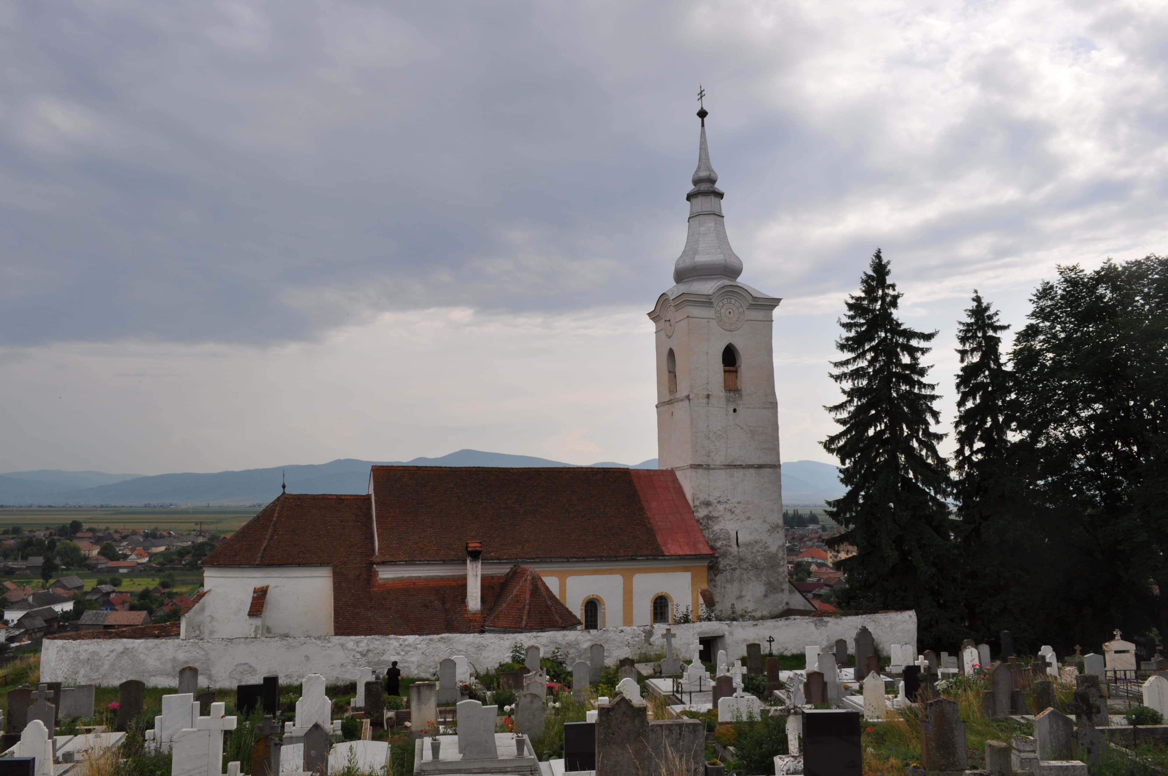 Fortified church in Lăzarea
