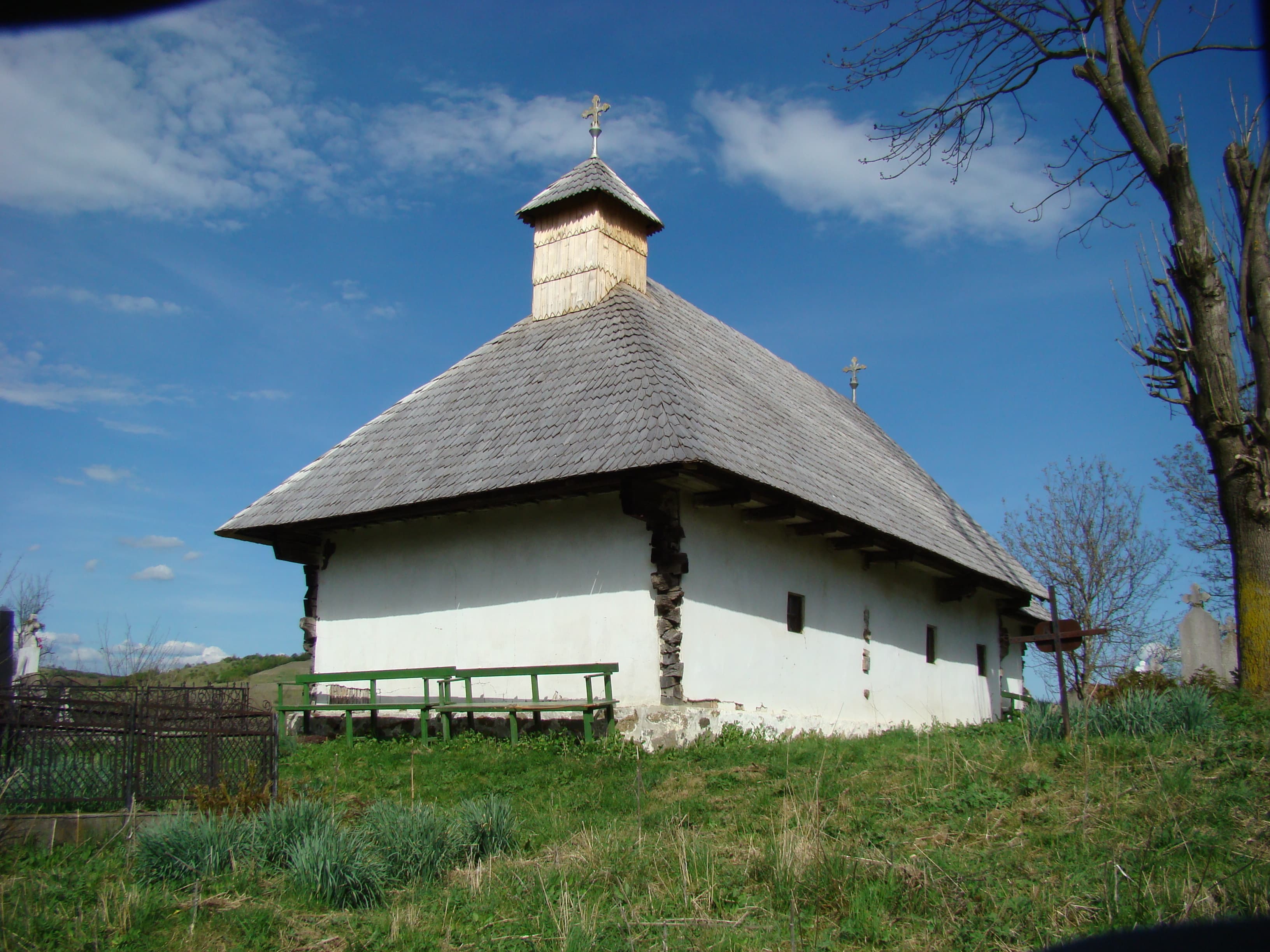 Archangels' wooden church in Sângătin, Sibiu