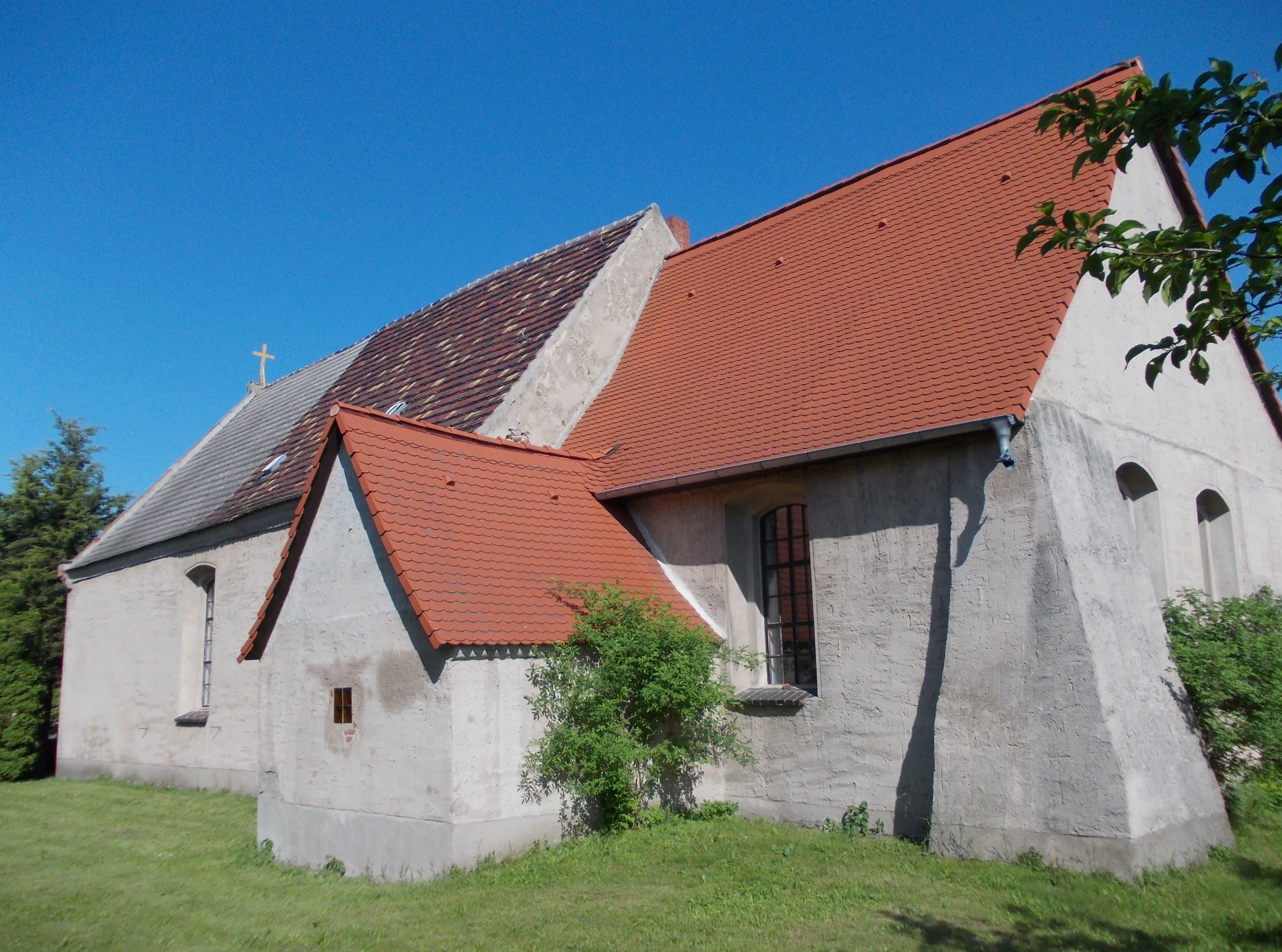 Protestant church Radis