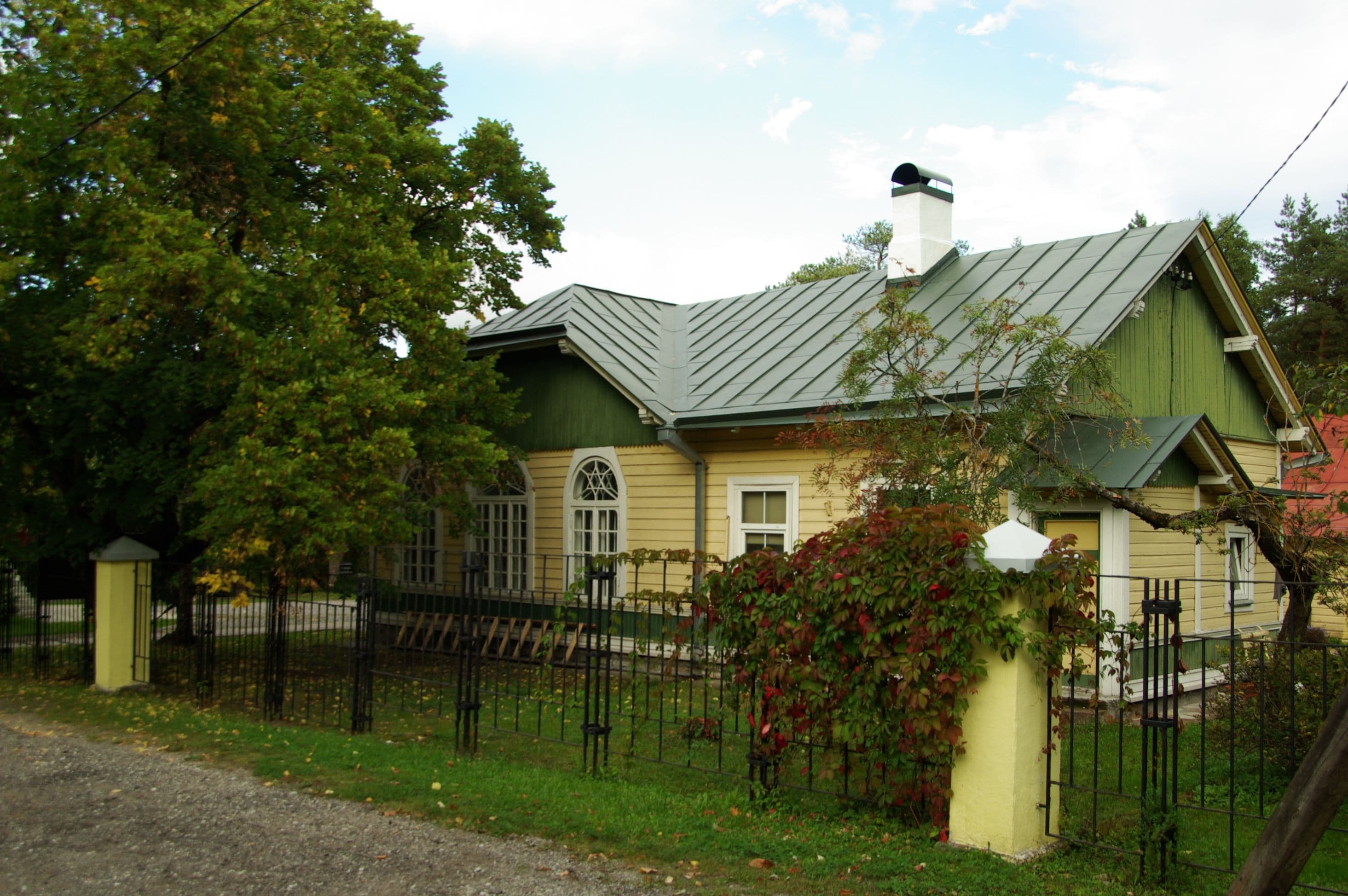 Rahumäe Jewish cemetery chapel
