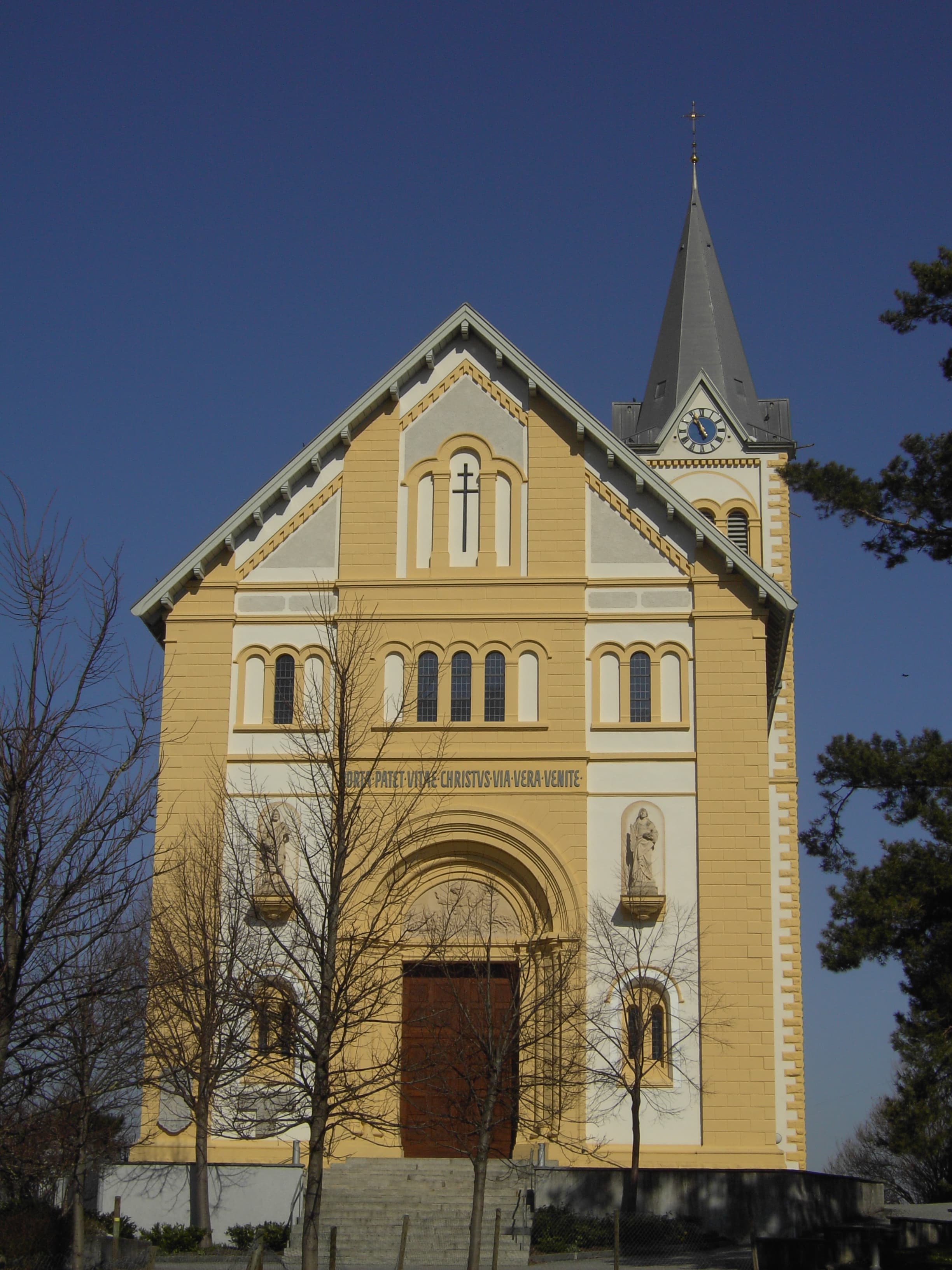 St Laurence parish church