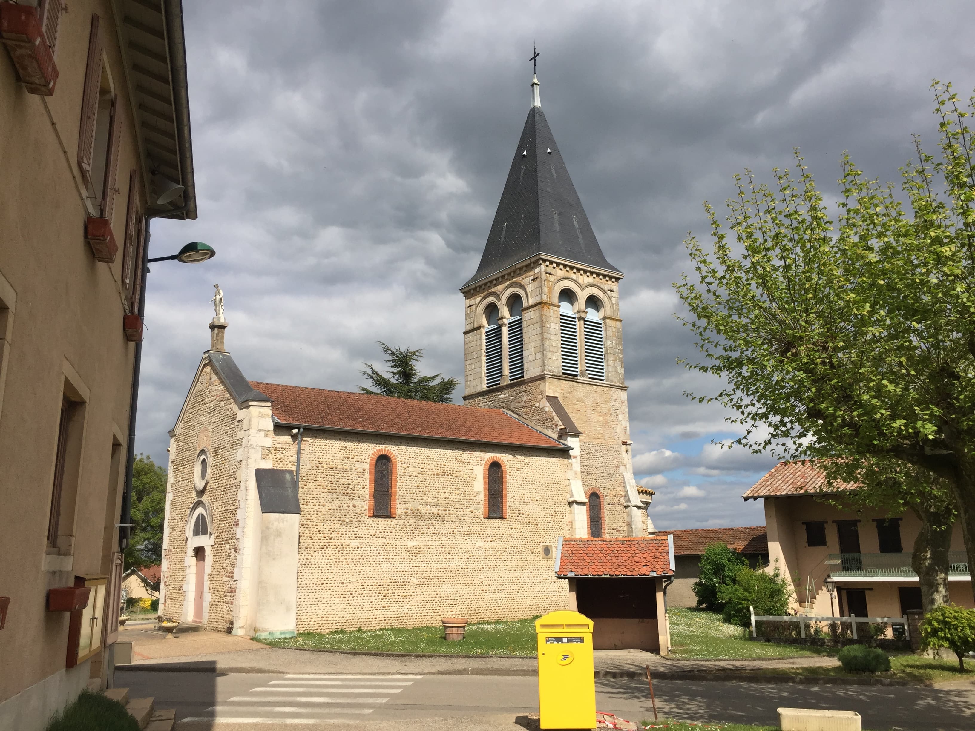 Église Saint-Cyr de Relevant