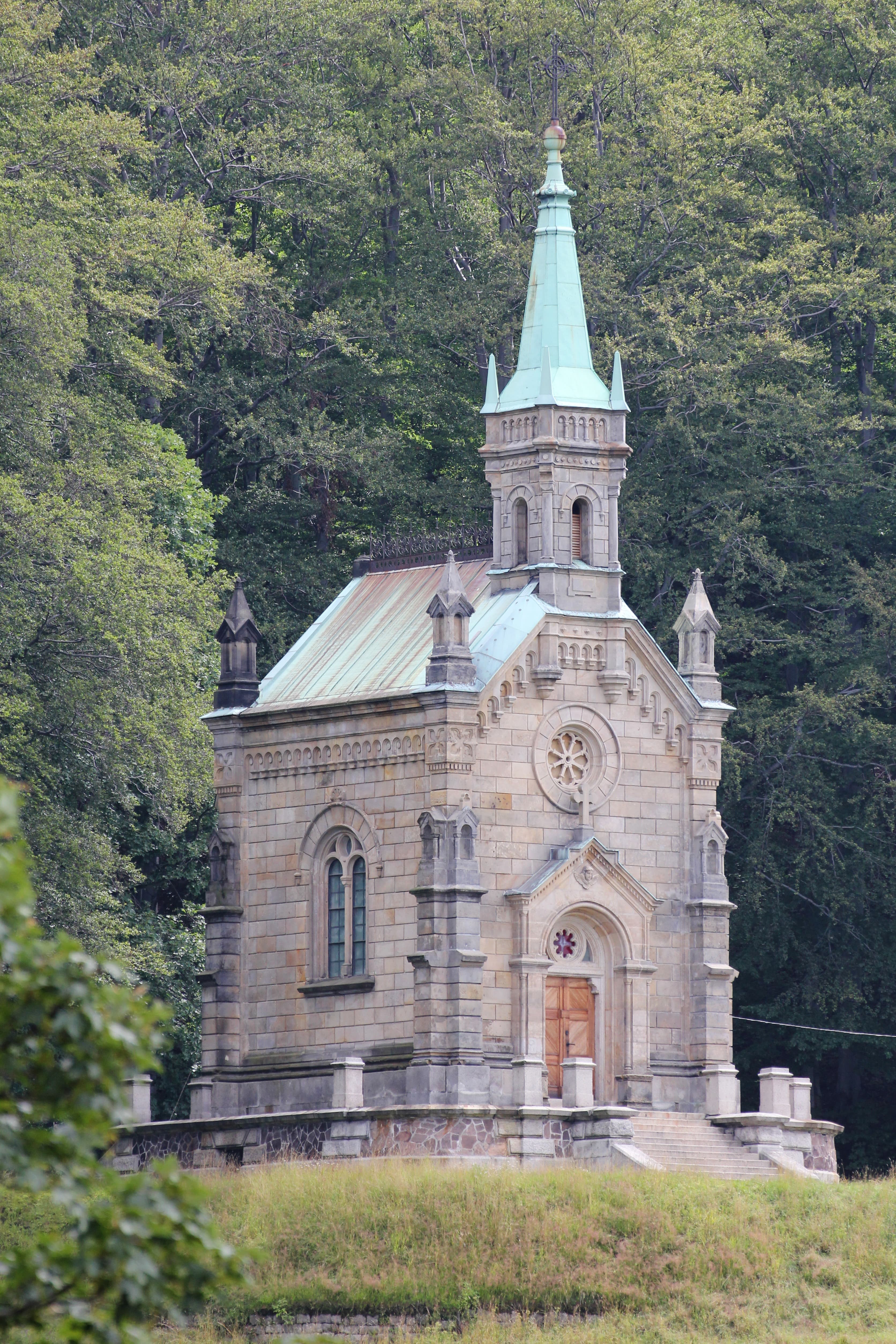 Riedlova pohřební kaple (Desná)