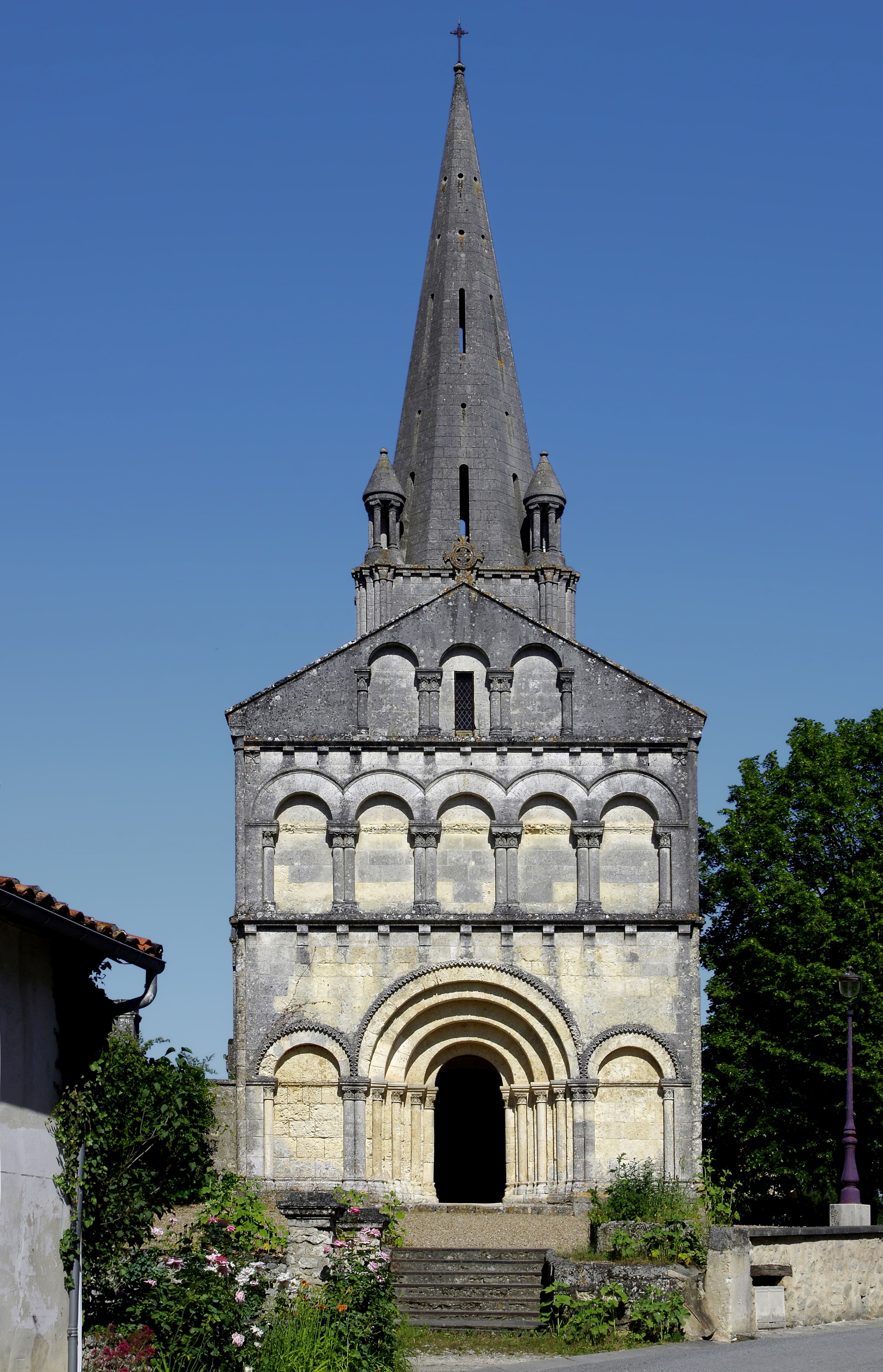 Église Saint-Eutrope de Rioux-Martin