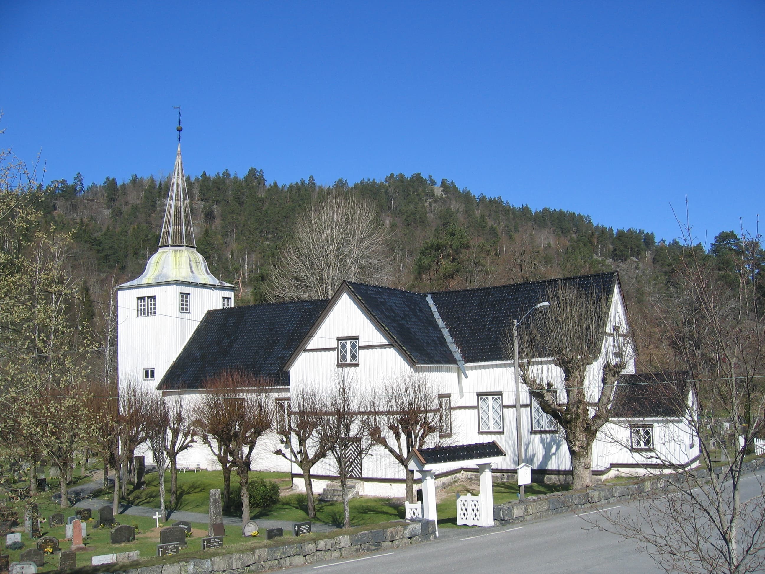 Søndeled Church