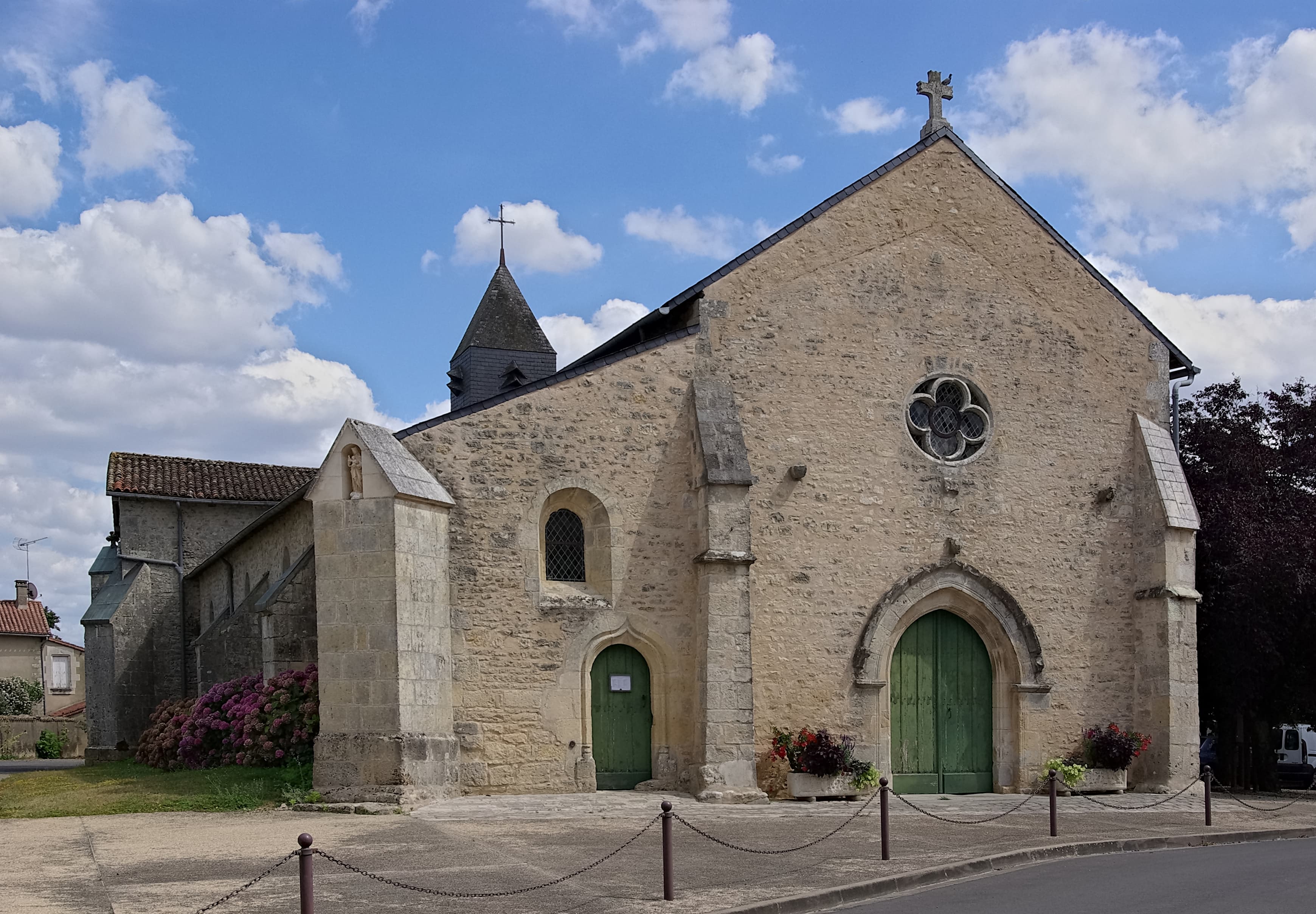 Église Saint-Laurent de Romagne
