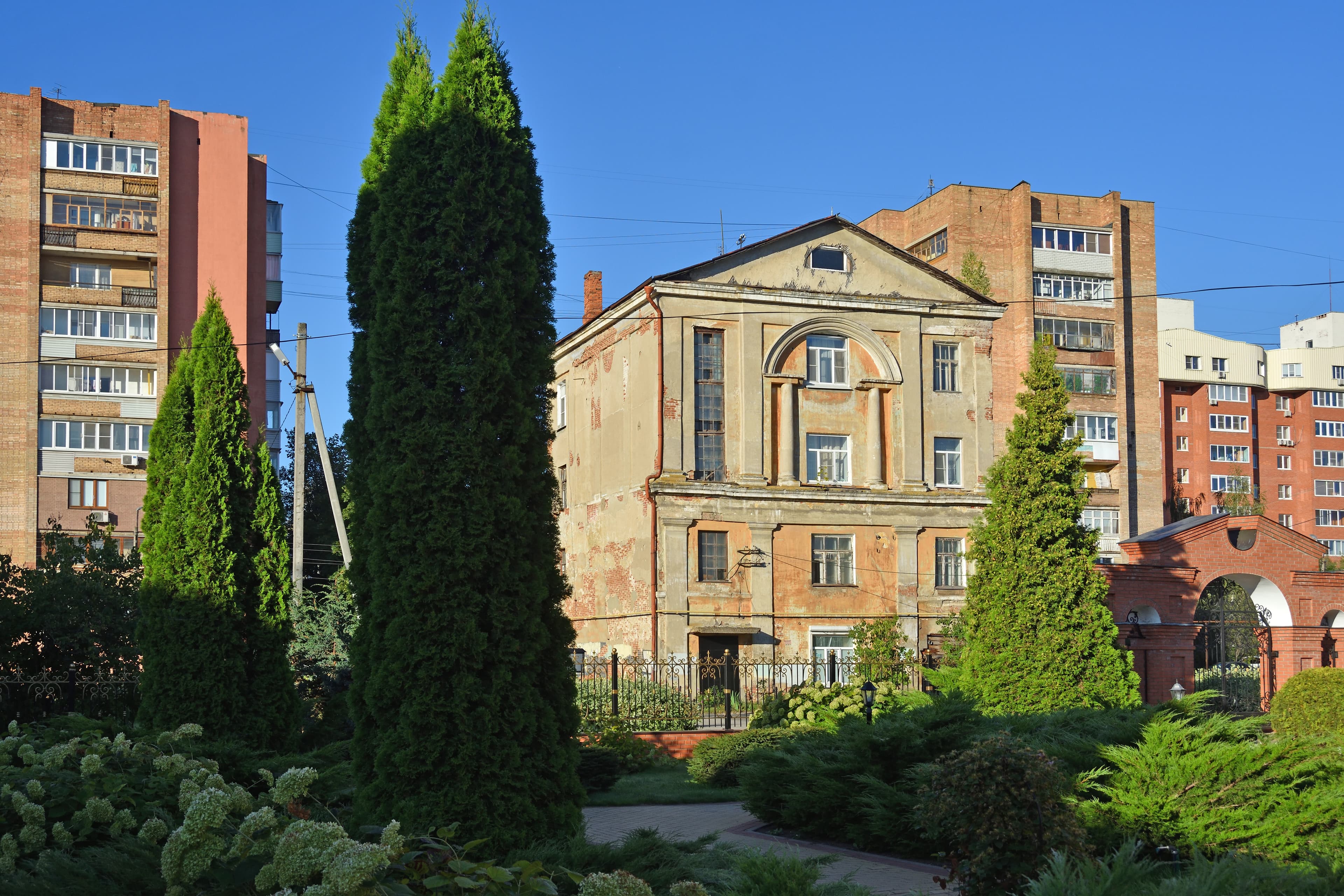 Furmanova Street 58