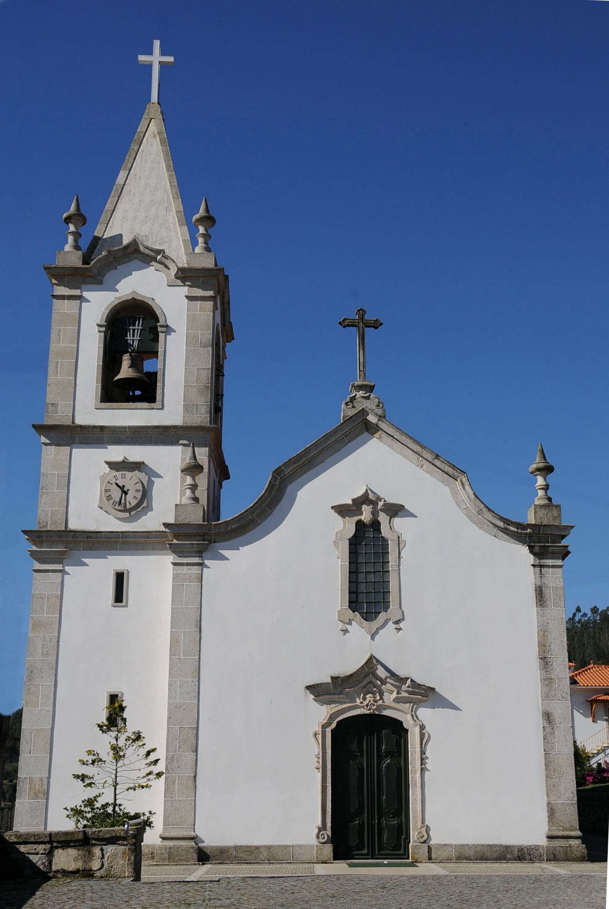 Igreja Paroquial de Passos