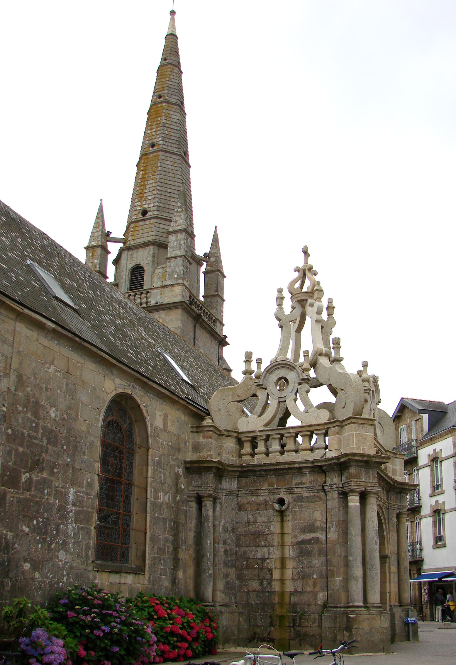 Église Saint-Cornély de Carnac