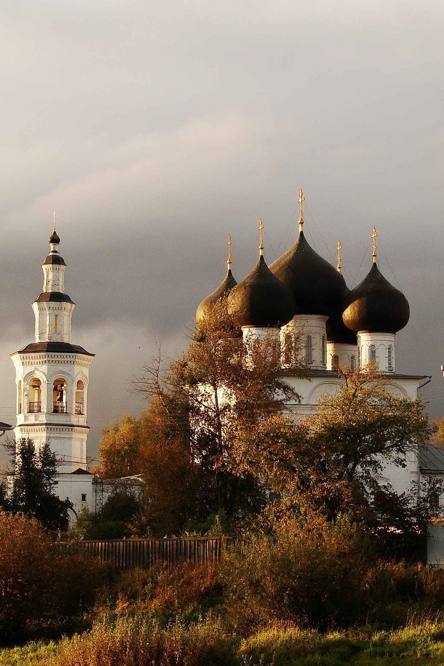 Church of Nikolai Thaumaturgus in Vladichnaya sloboda
