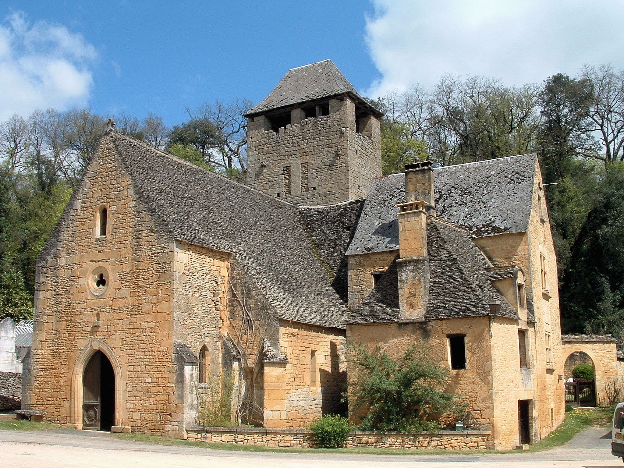 Église Saint-Crépin de Saint-Crépin-et-Carlucet