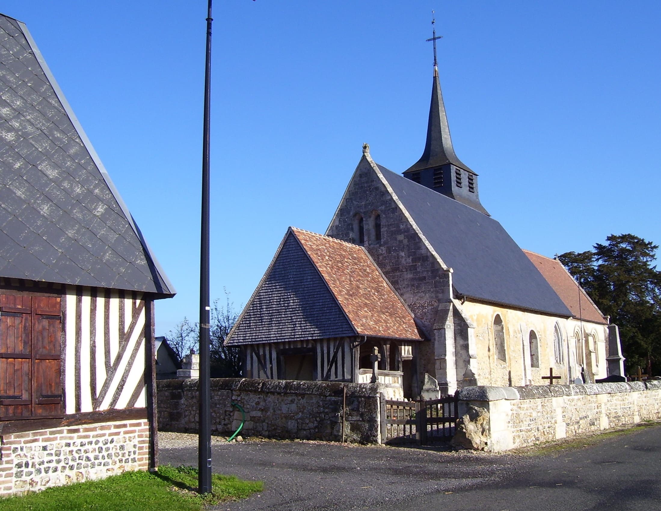 Église Saint-Cyr-et-Sainte-Julitte de Saint-Cyr-de-Salerne