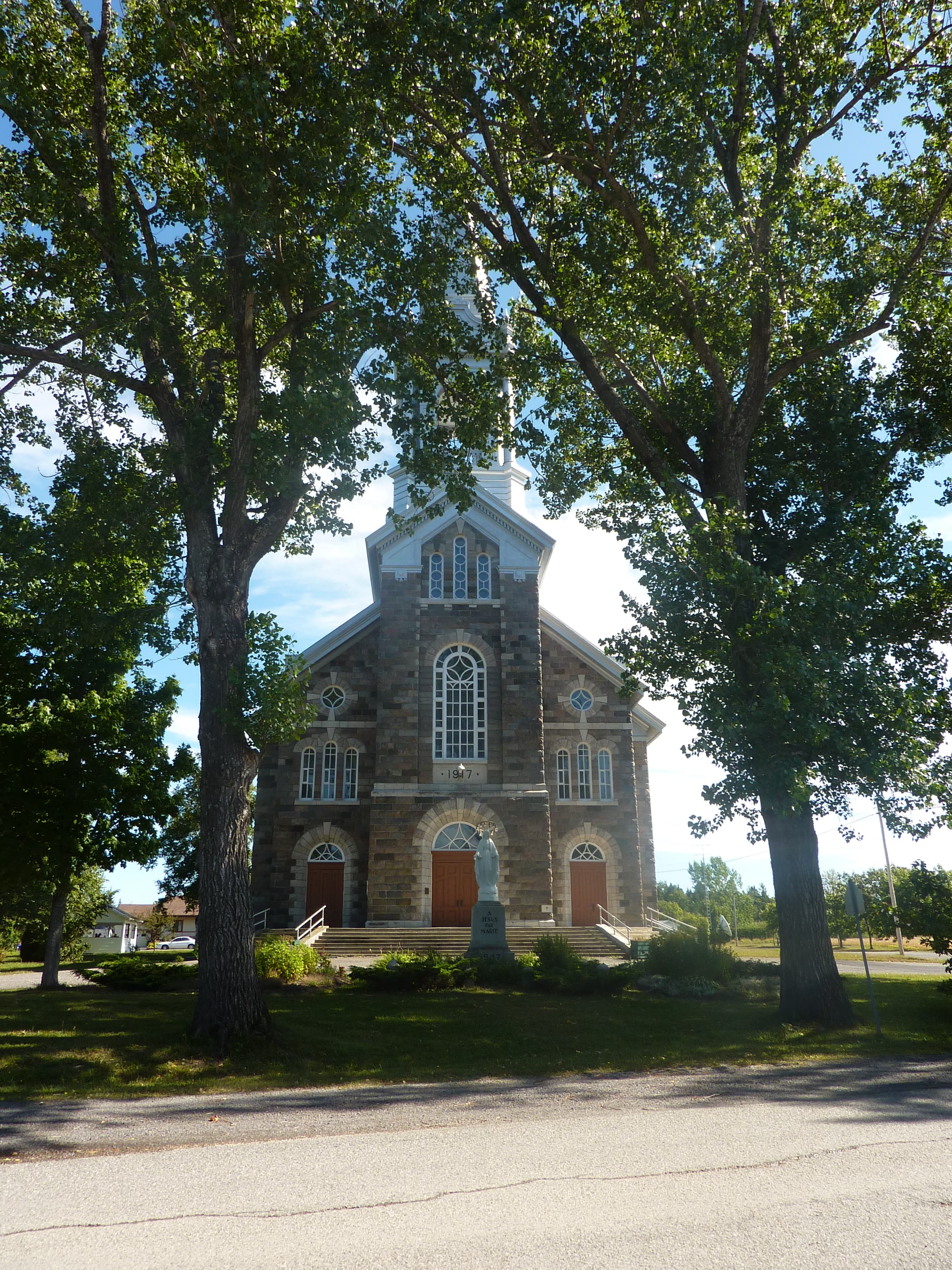 Saint-Damase Church