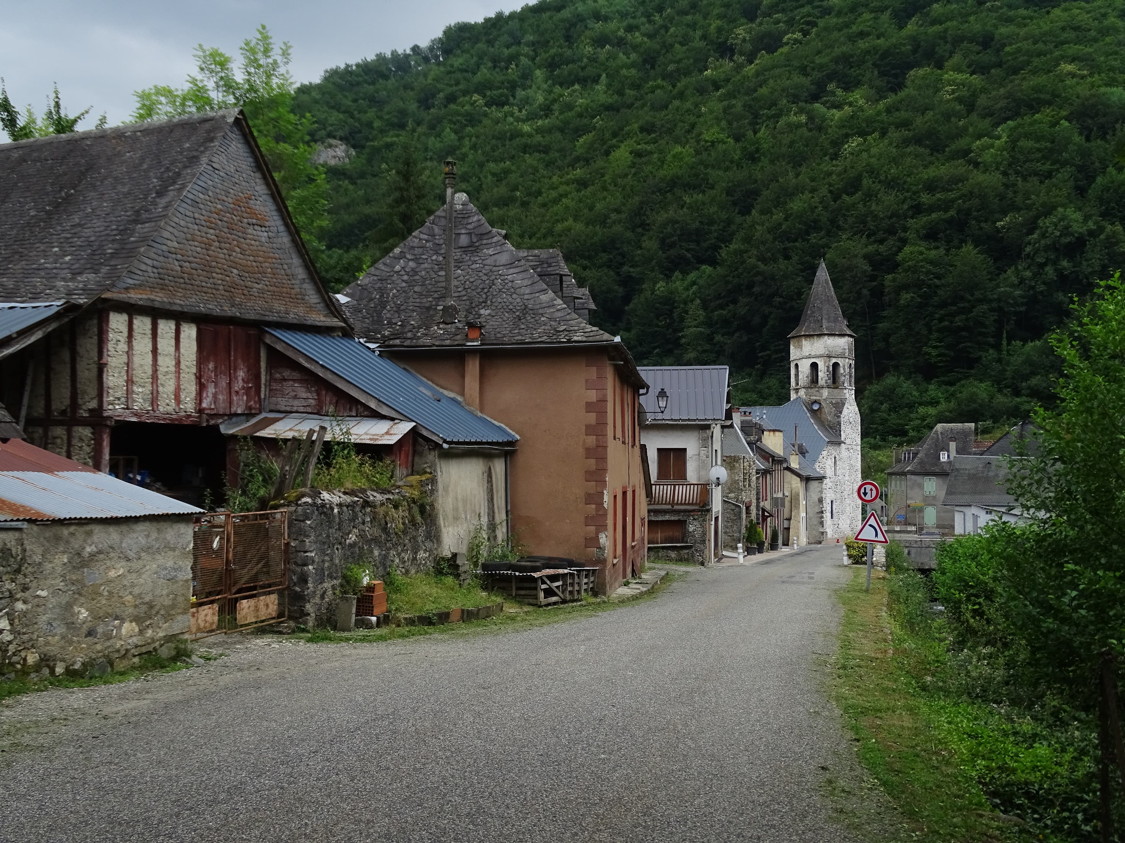 Église Saint-Hilaire de Saint-Lary