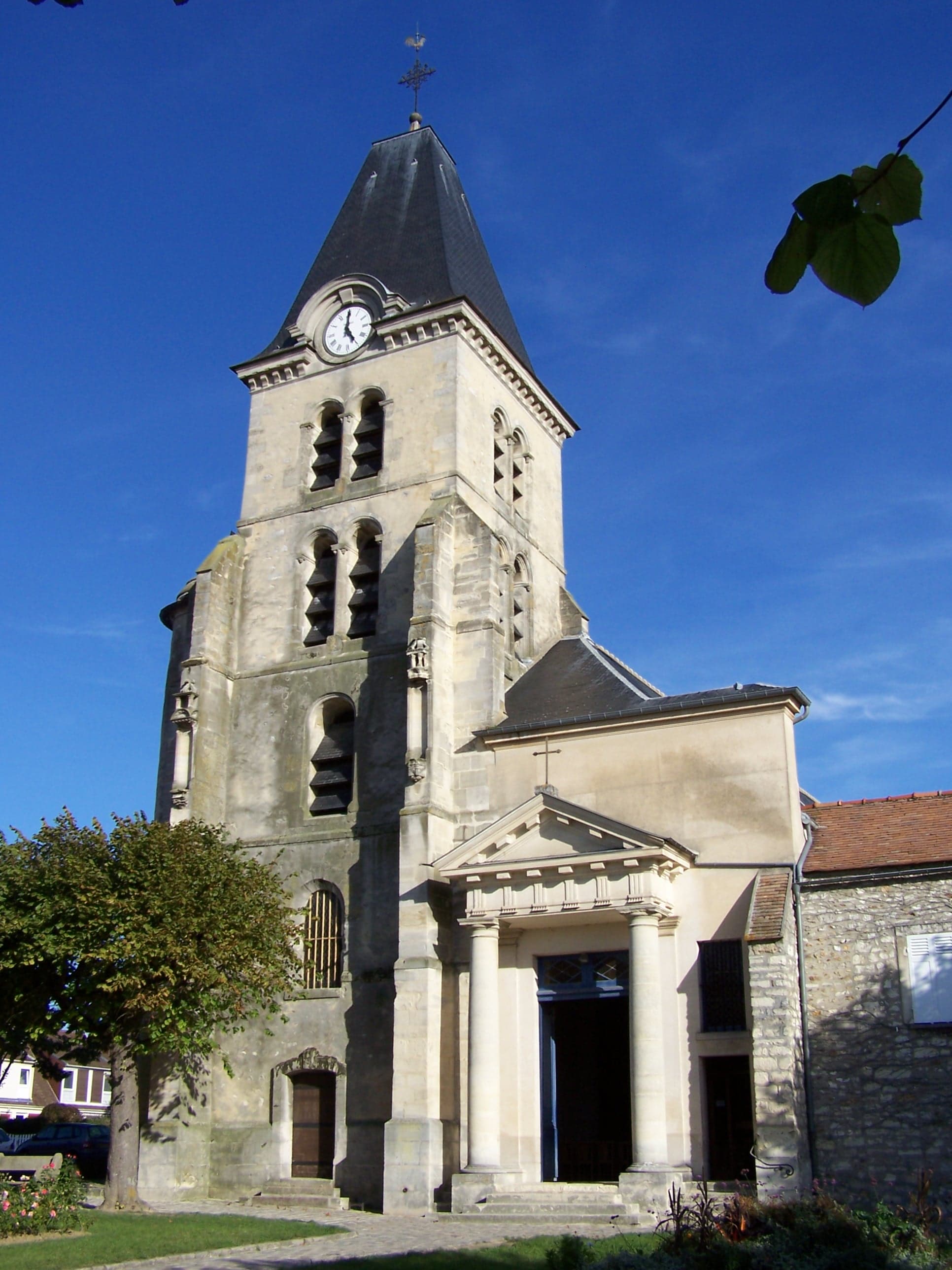 église Saint-Nom de Saint-Nom-la-Bretèche