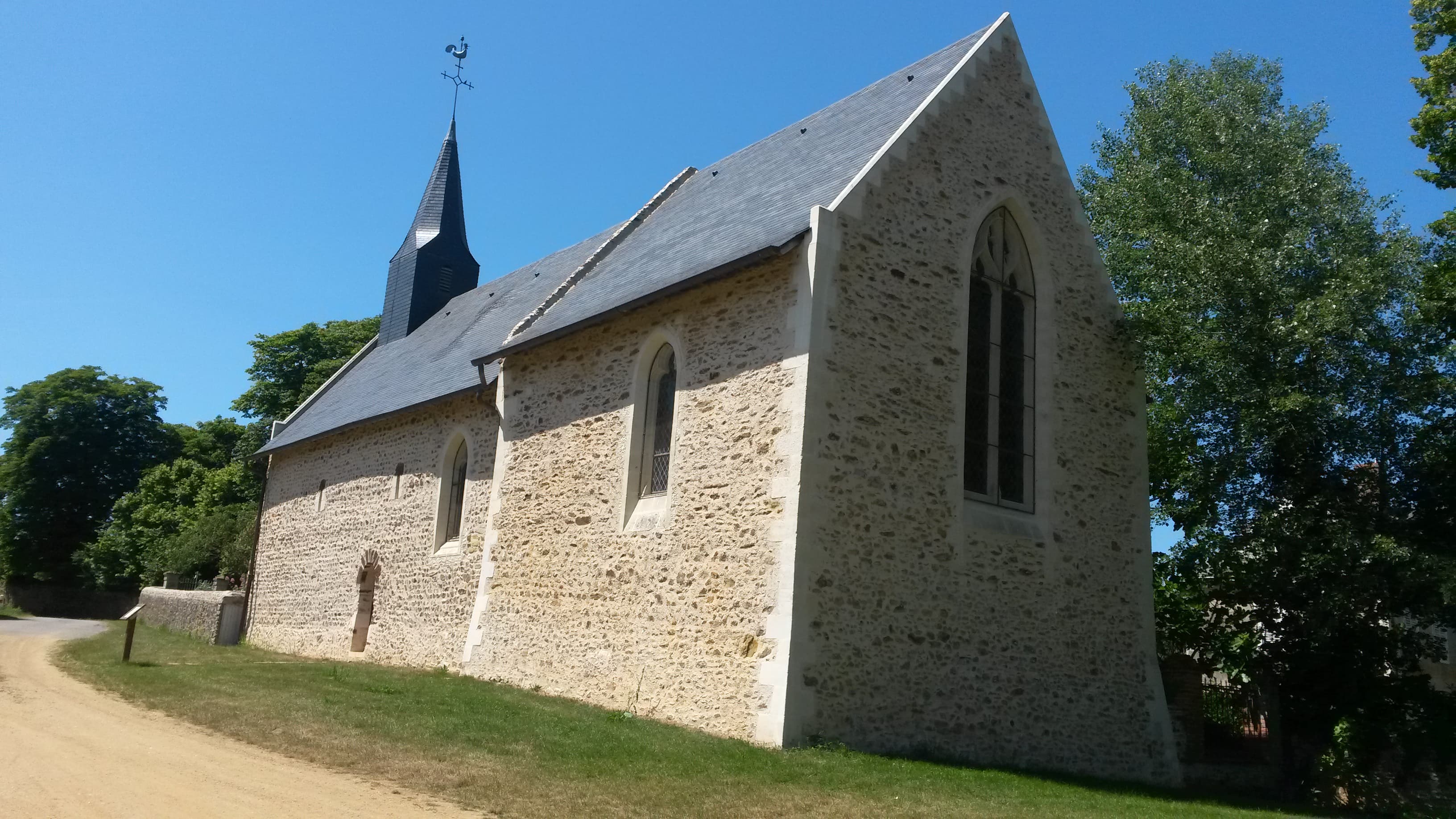 Chapel of Saint Pierre in Varennes-Bourreau
