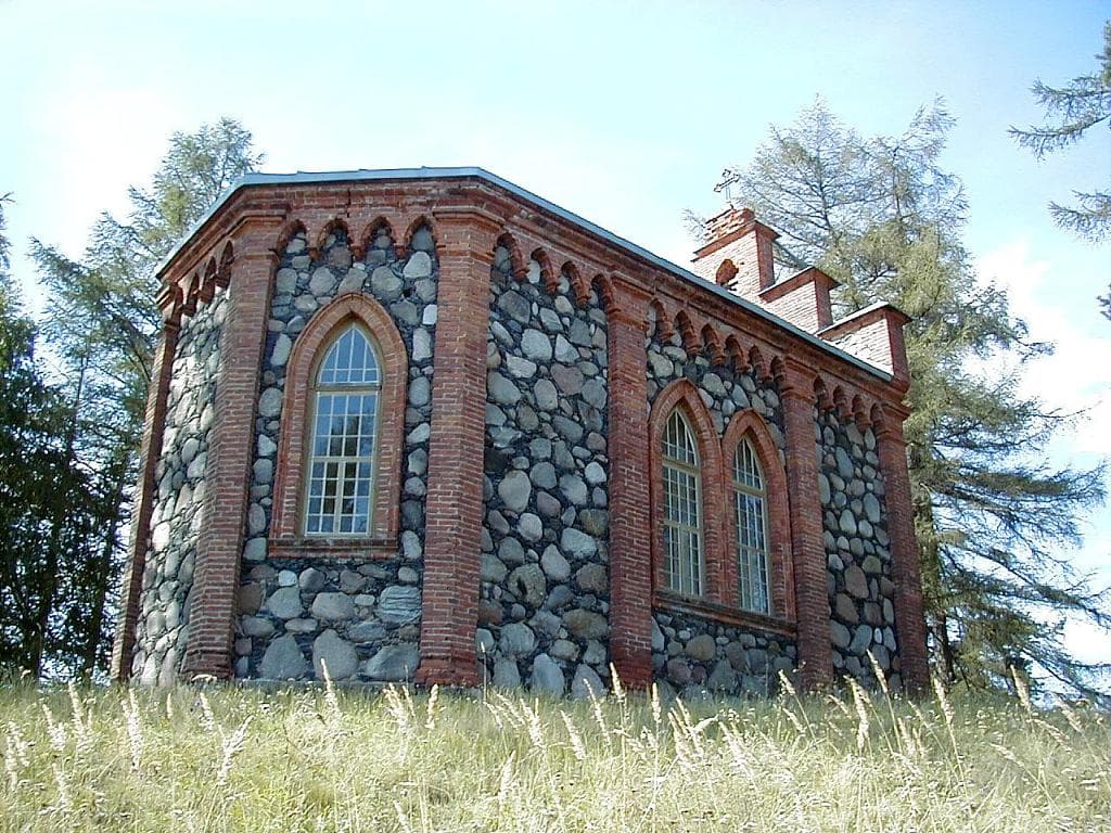 Roman Catholic church in Salnava