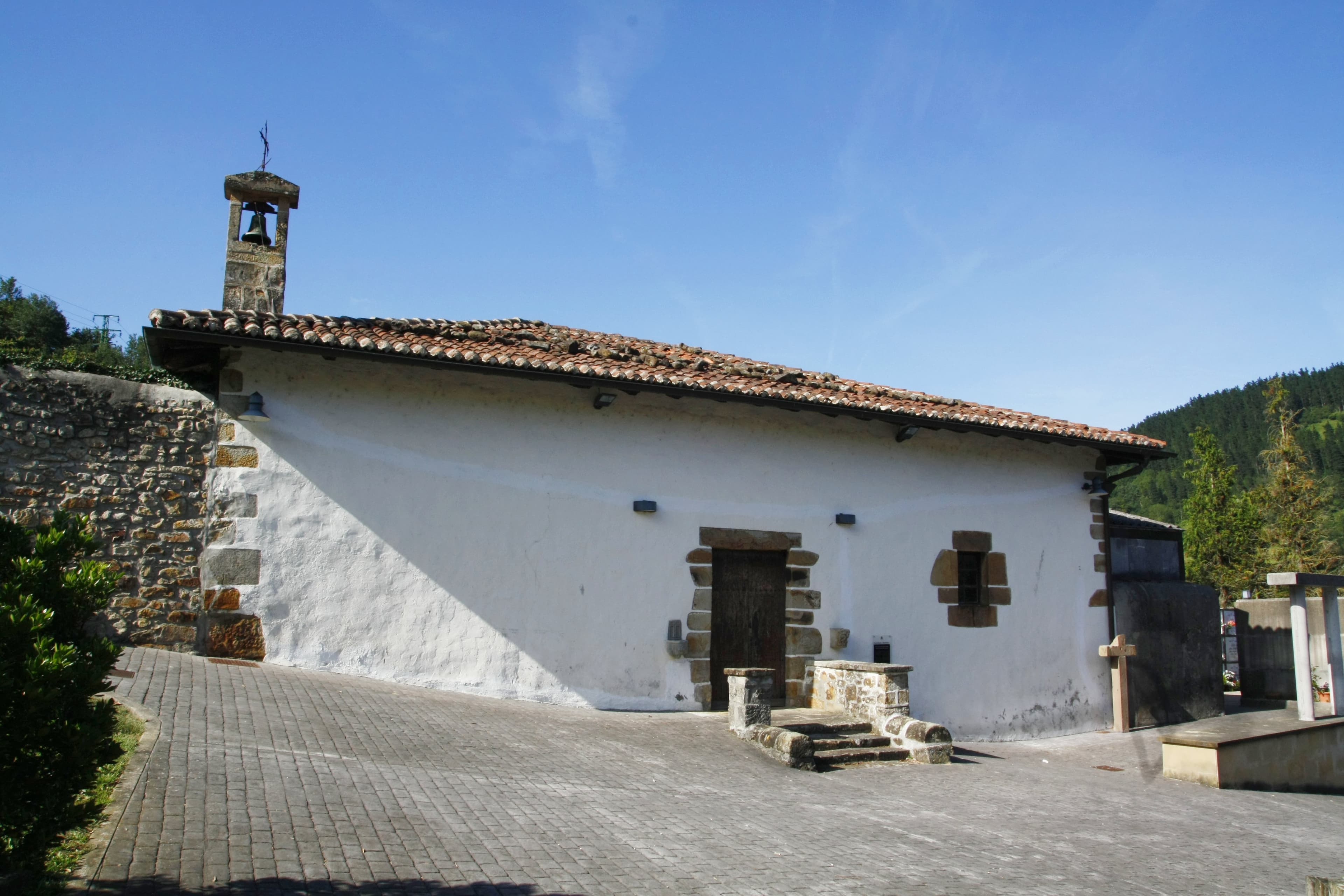 San Bartolome baseliza, Zegama