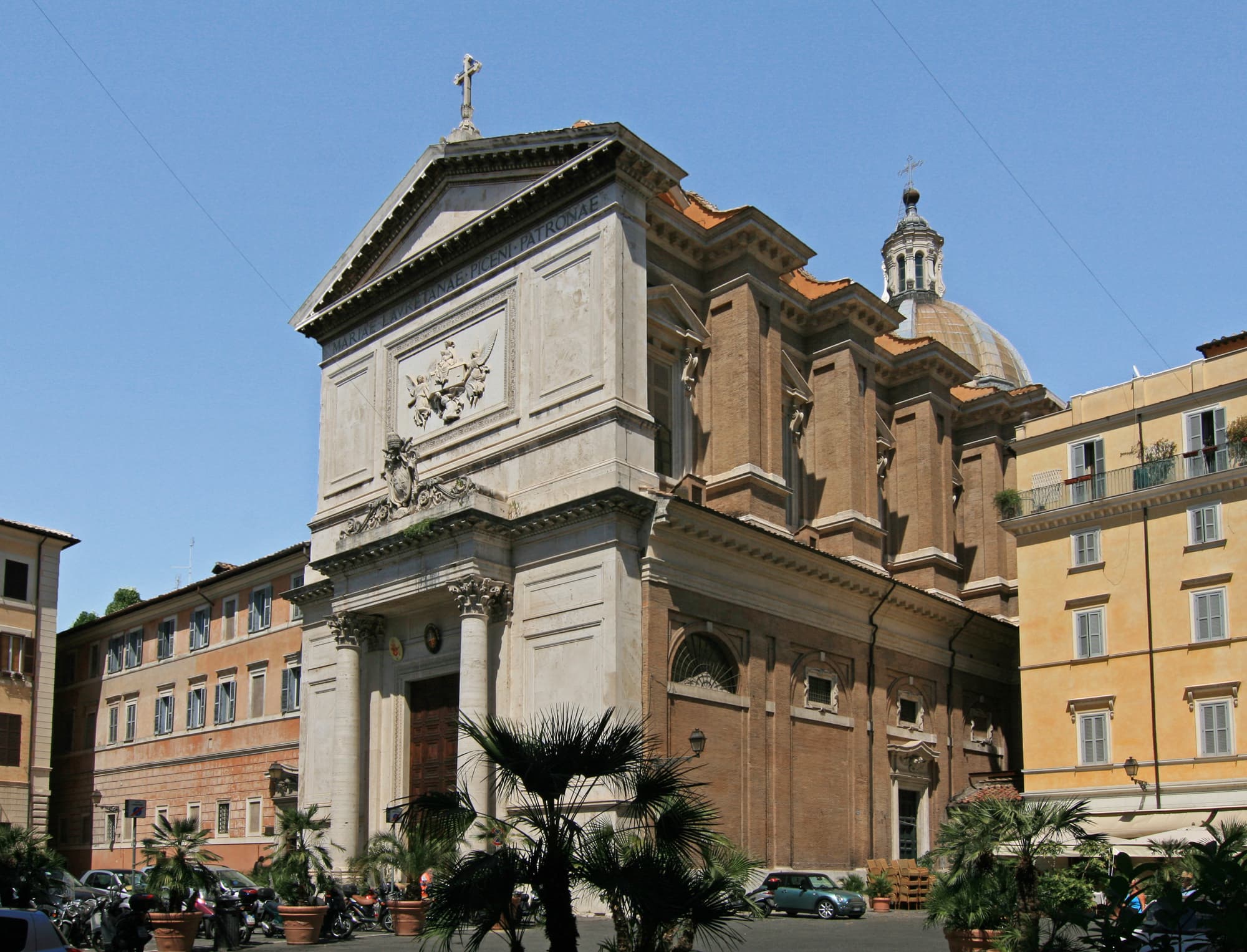 San Salvatore in Lauro