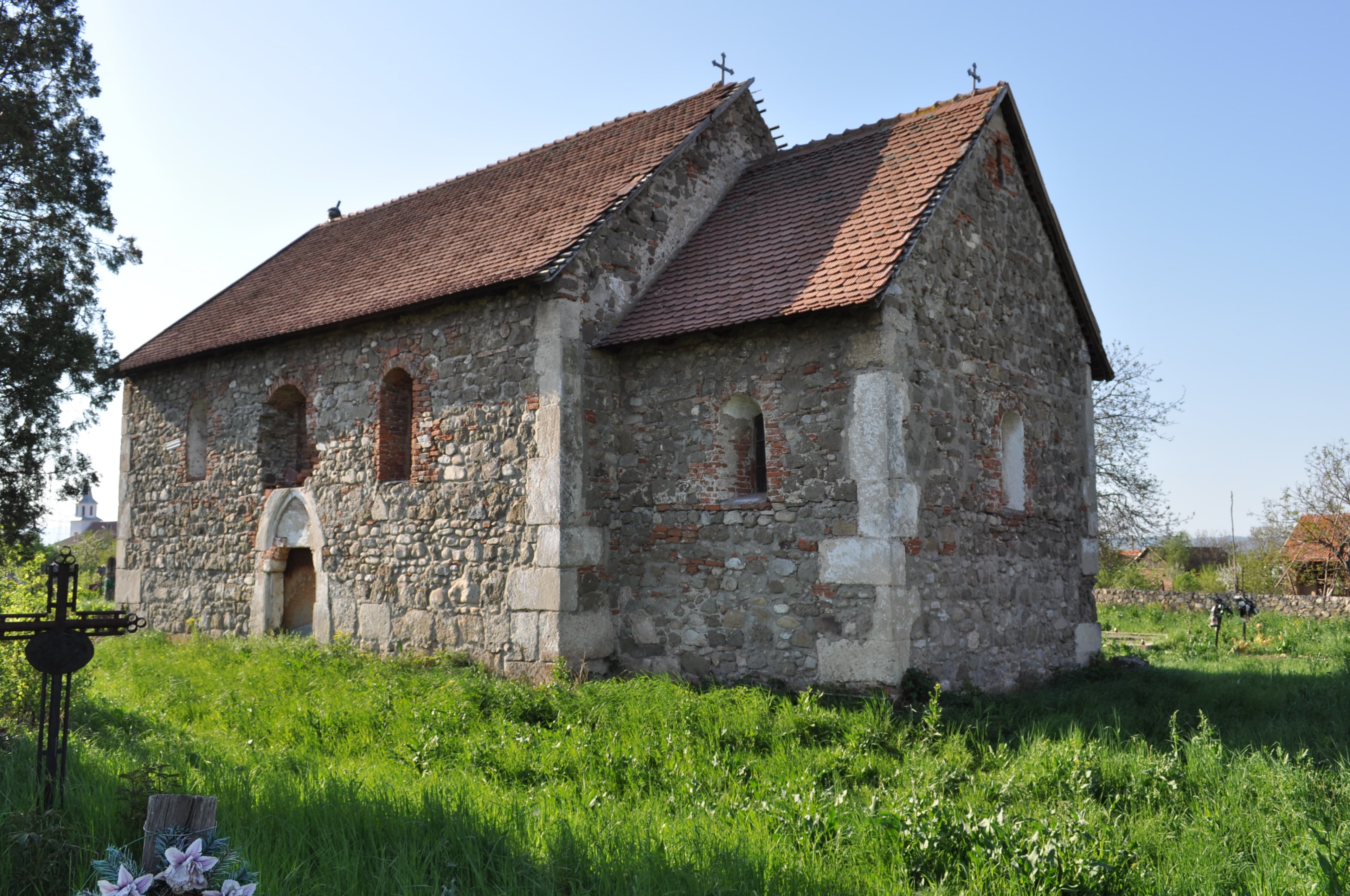 Saint George's church in Sânpetru, Hunedoara