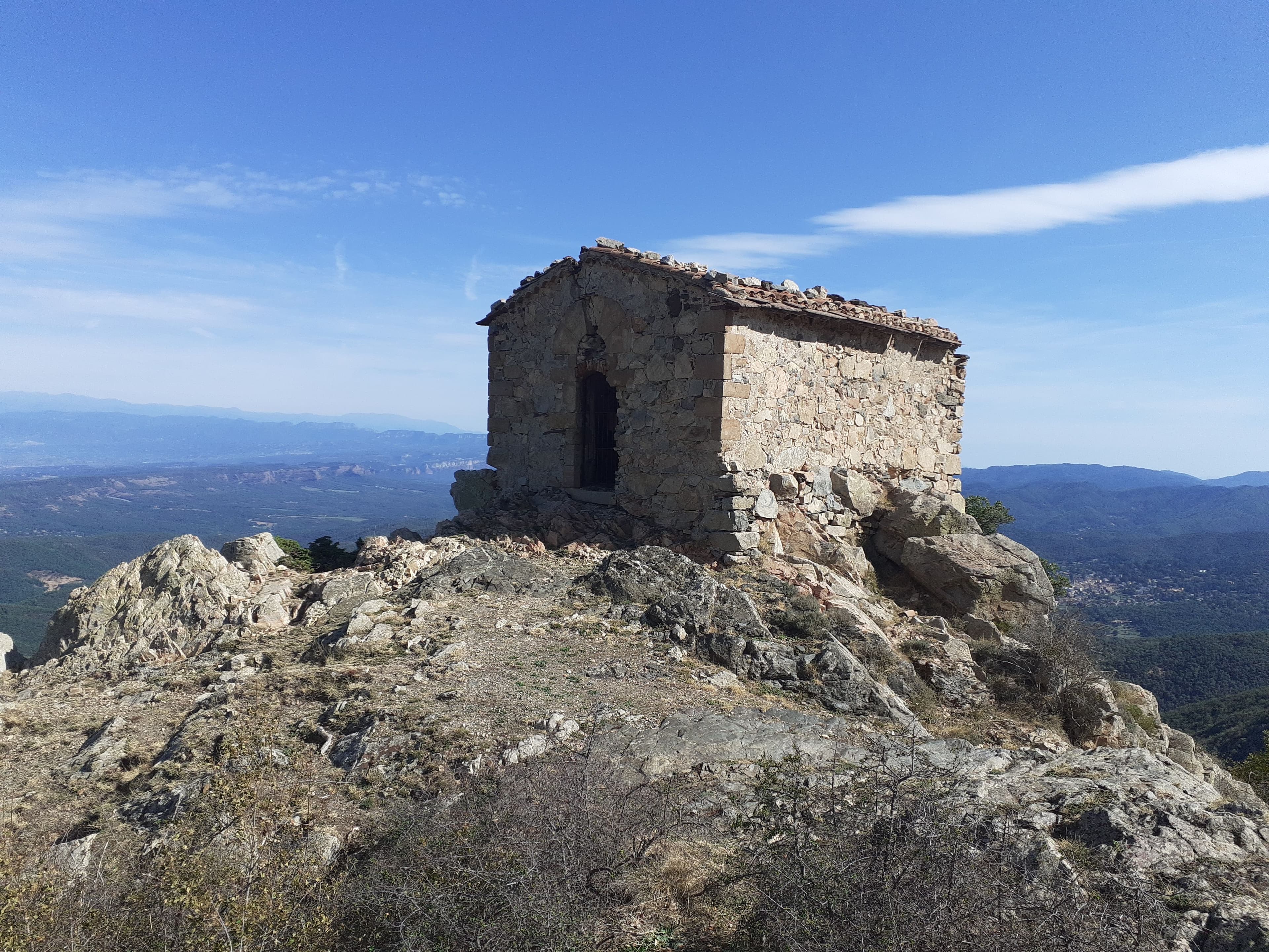 Sant Miquel dels Barretons