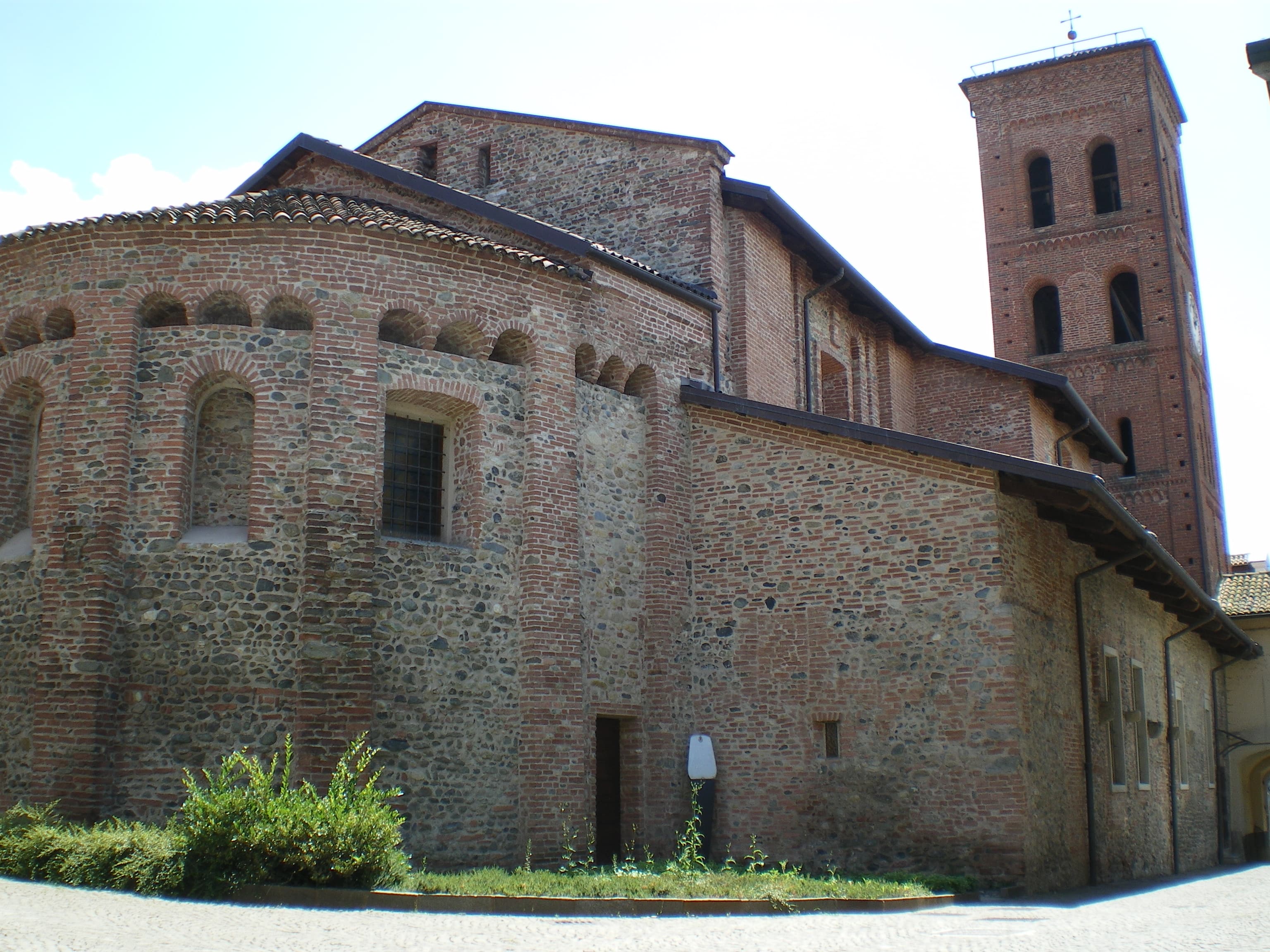 Pulcherada Abbey