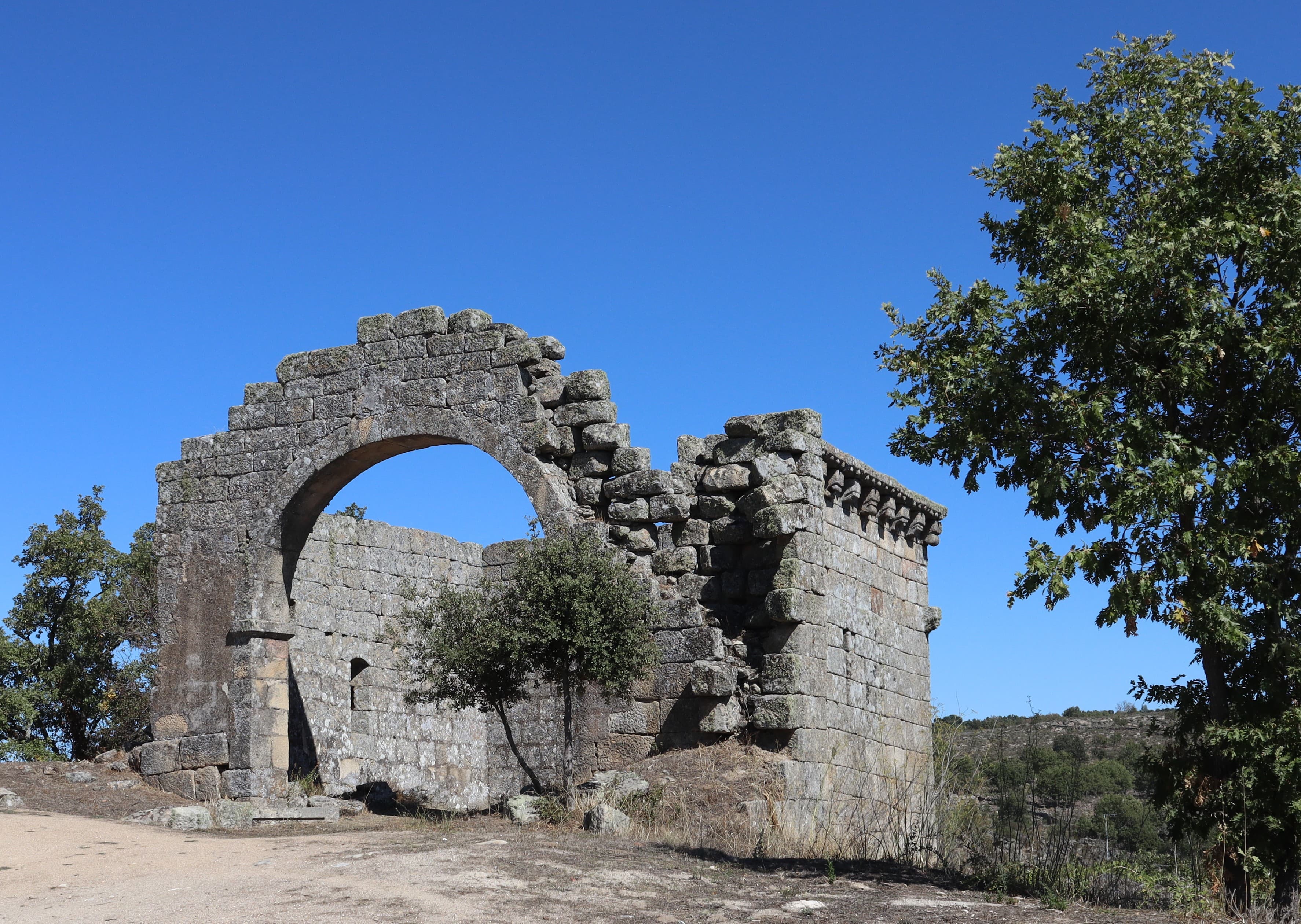 Igreja Românica de Santa Maria do Castelo de Vilar Maior