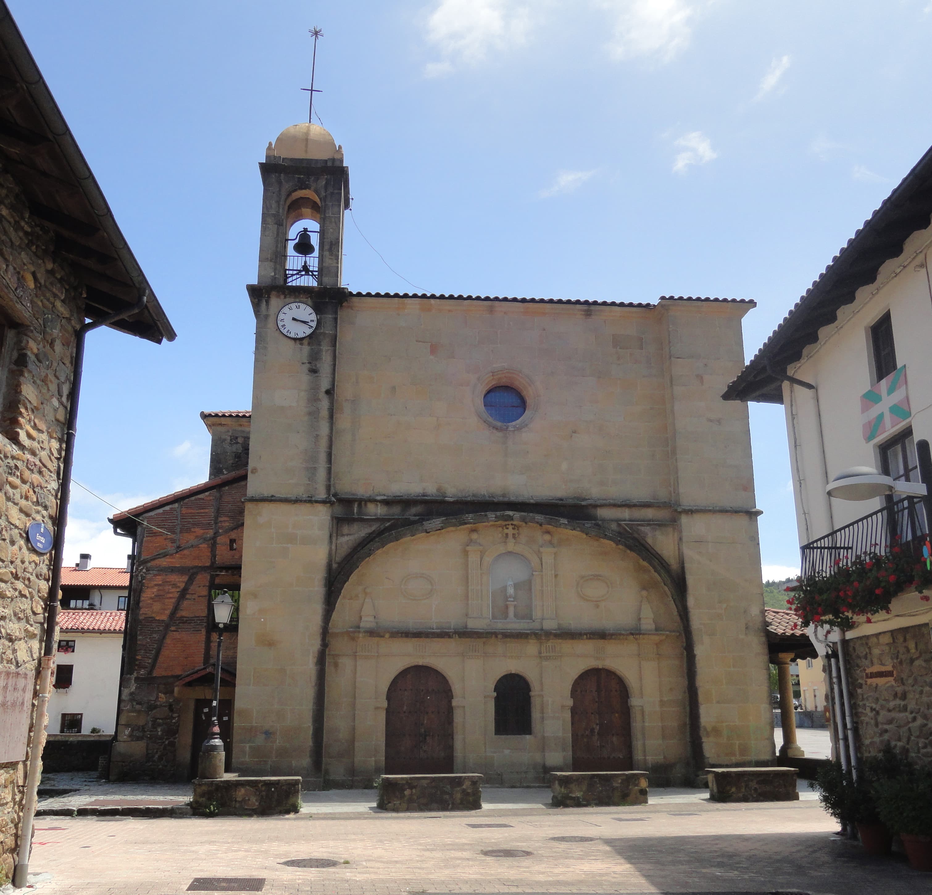Church of Santiago, Zubieta
