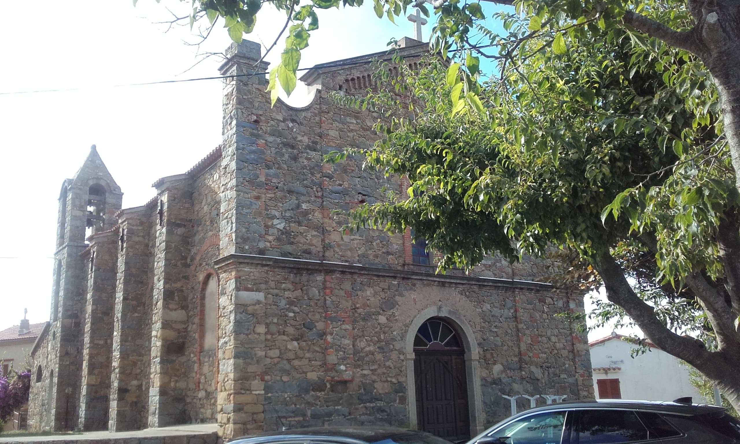 église Saint-Pierre de Sari