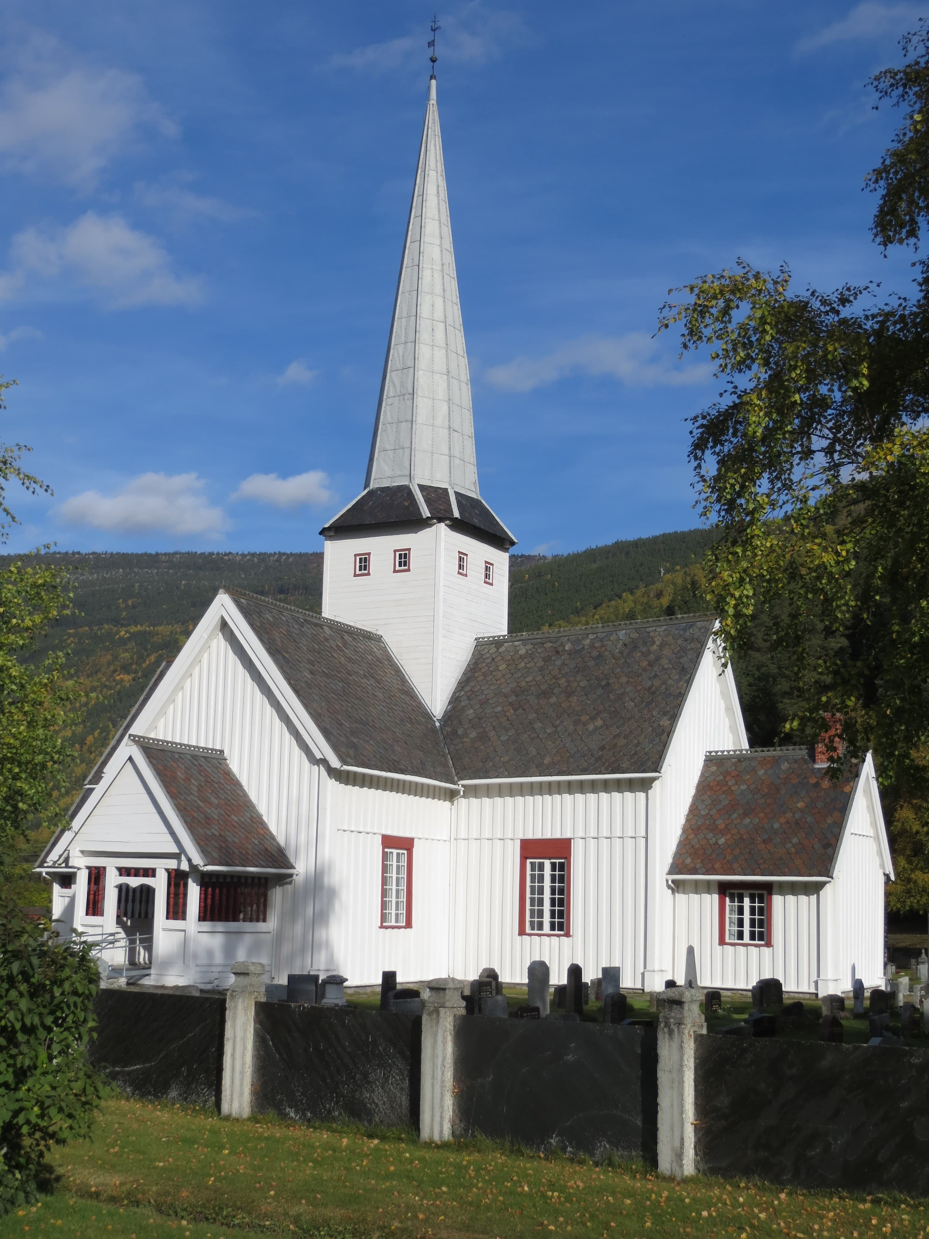 Sel wooden church