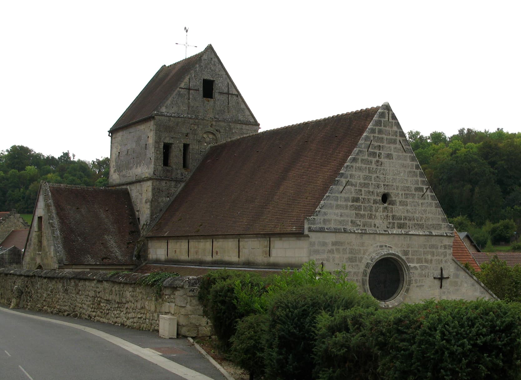 Église Saint-Crépin-et-Saint-Crépinien de Serches