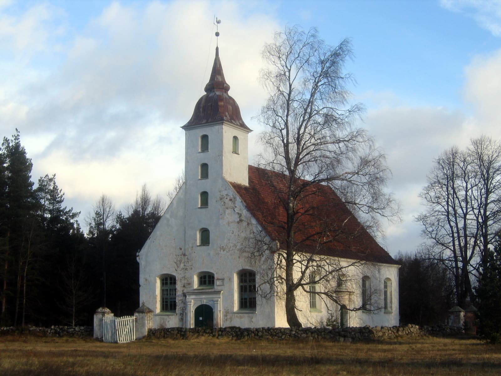 Lutheran church in Skulte