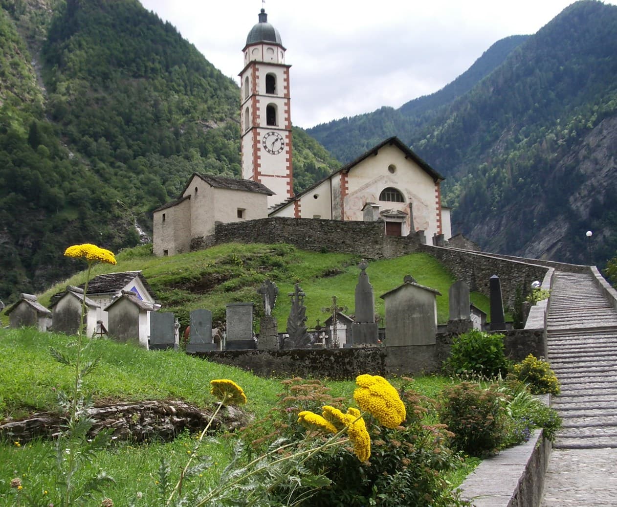 catholic parish church of St. Martin, ossuary and oratory of St. Mary Addolorata