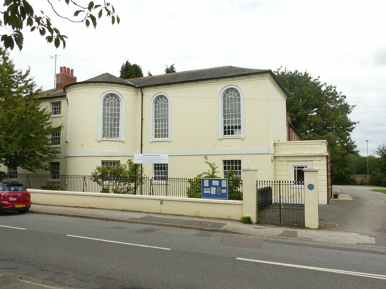 Southwell Baptish Chapel And Adjoining House