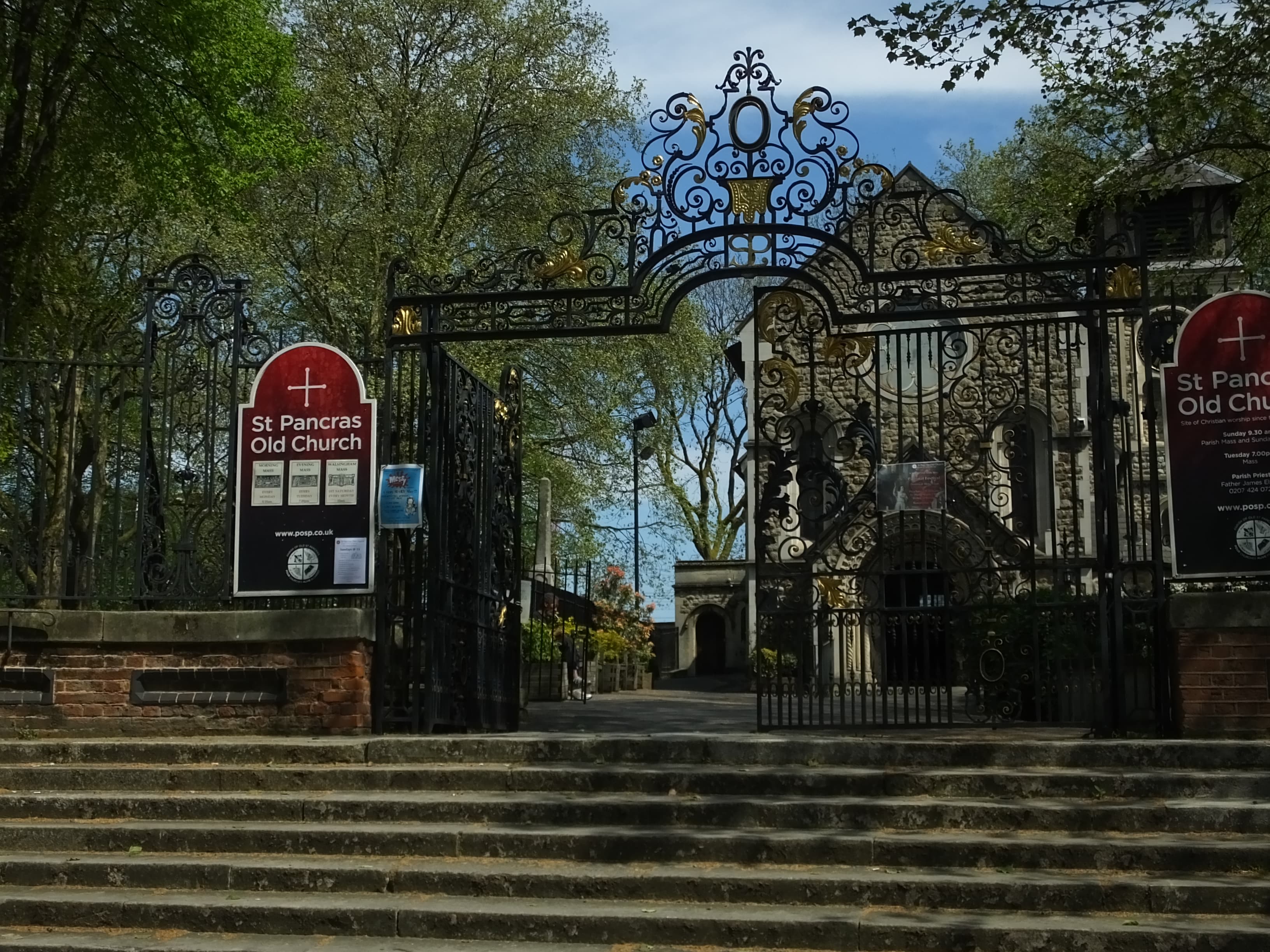 St Pancras Old Church Garden Gates And Railings To Road Frontage