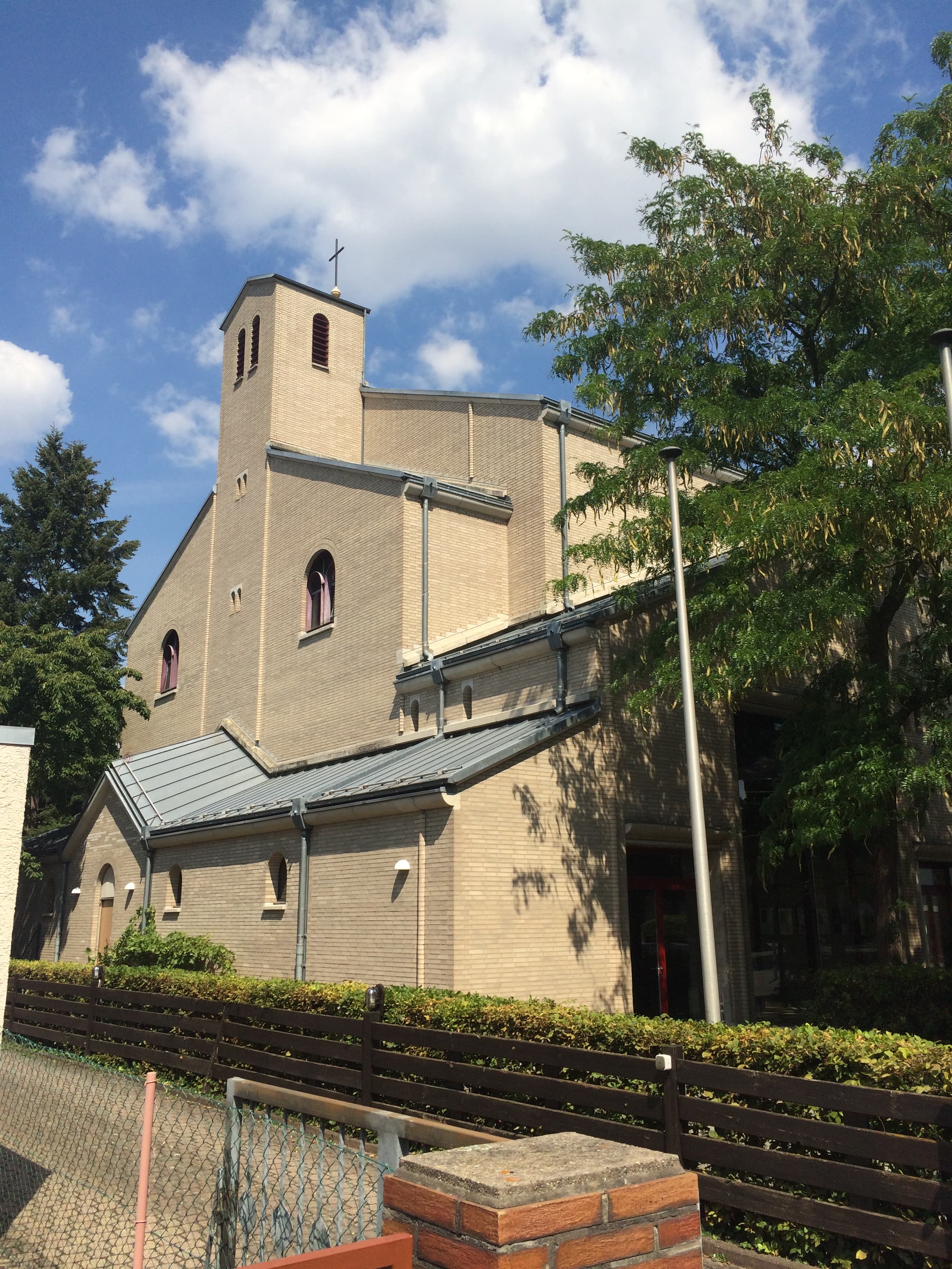 Catholic Saint Bernard of Clairvaux Church, Bretzenheim