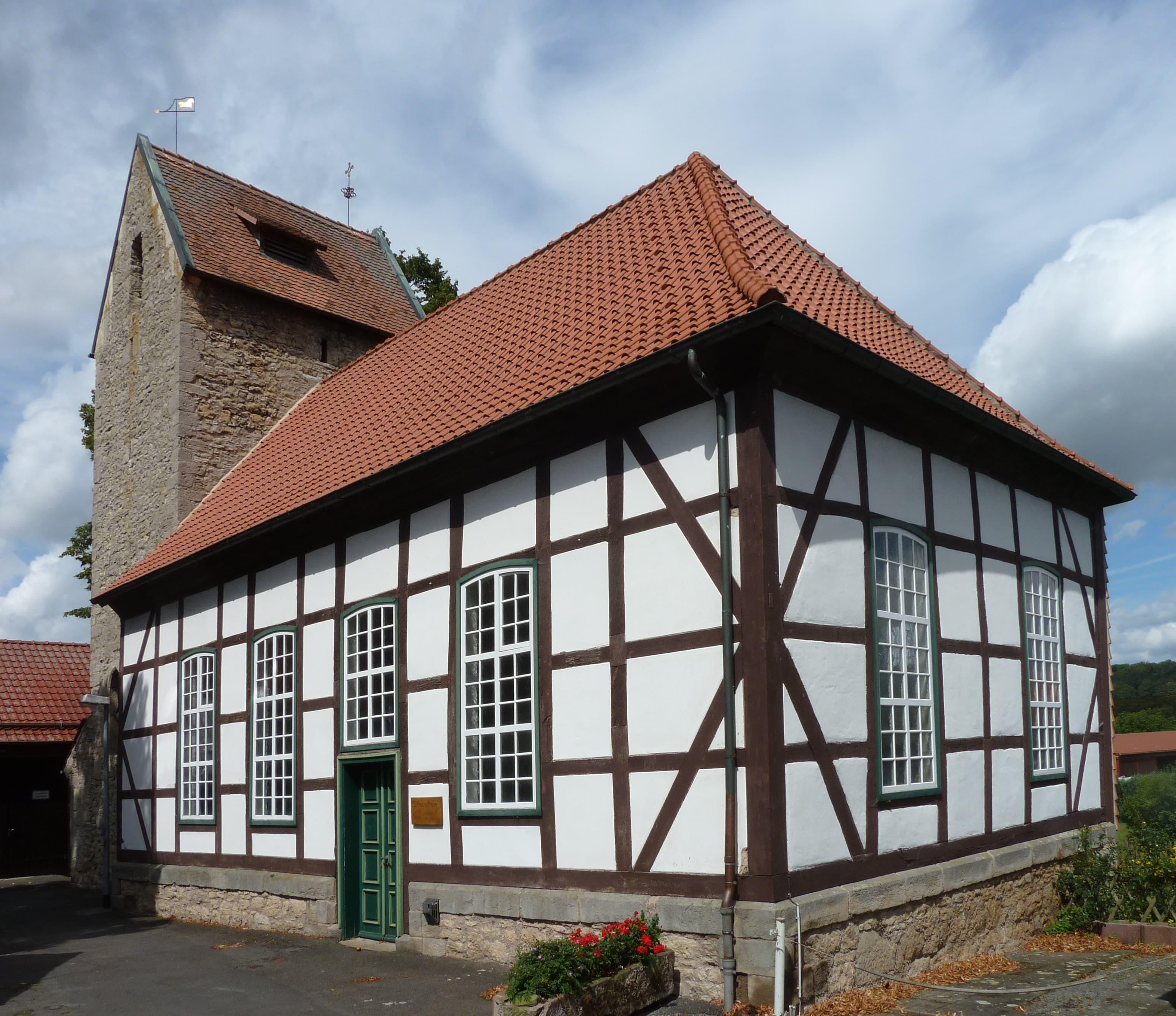 St. Crucis, Ossenfeld