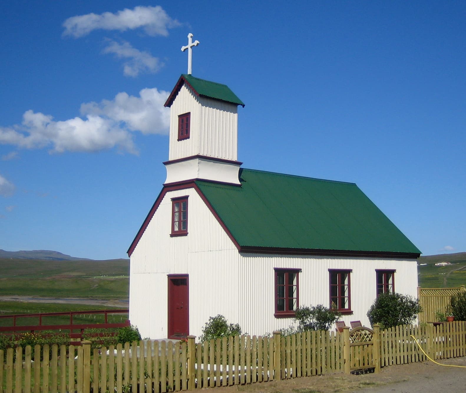 Staðarbakkakirkja