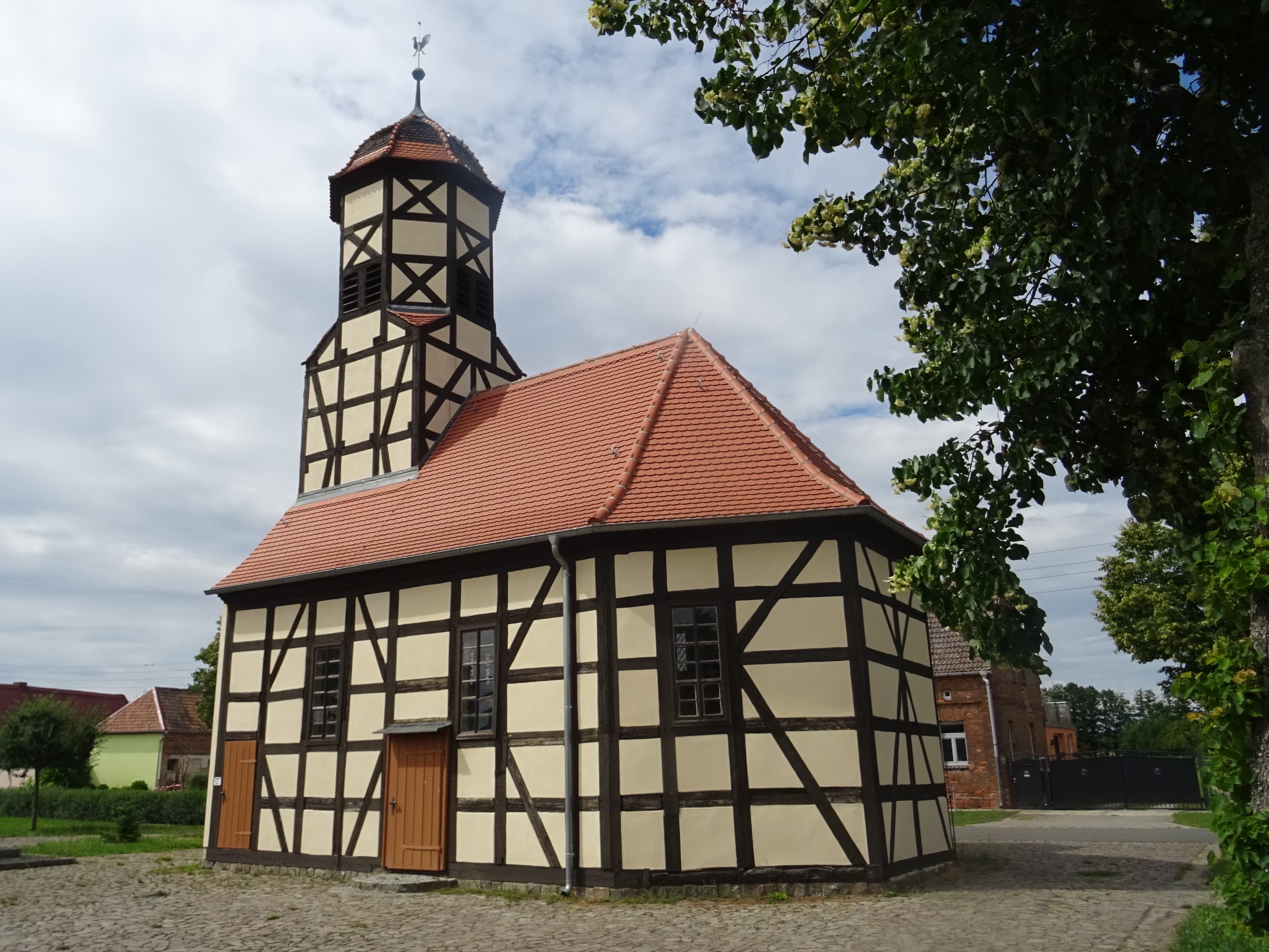 Protestant church Steinsdorf