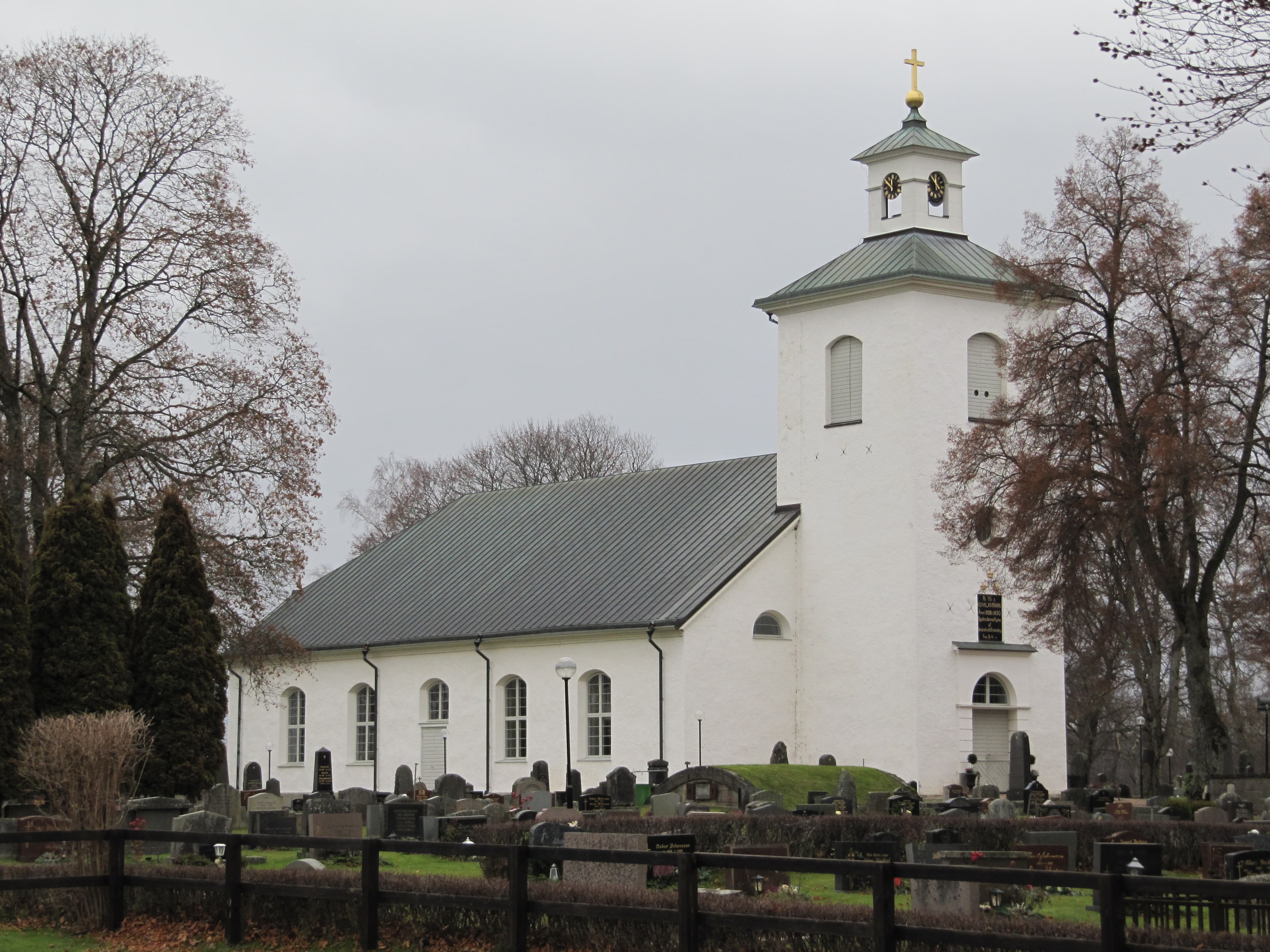 Stenbrohult Church