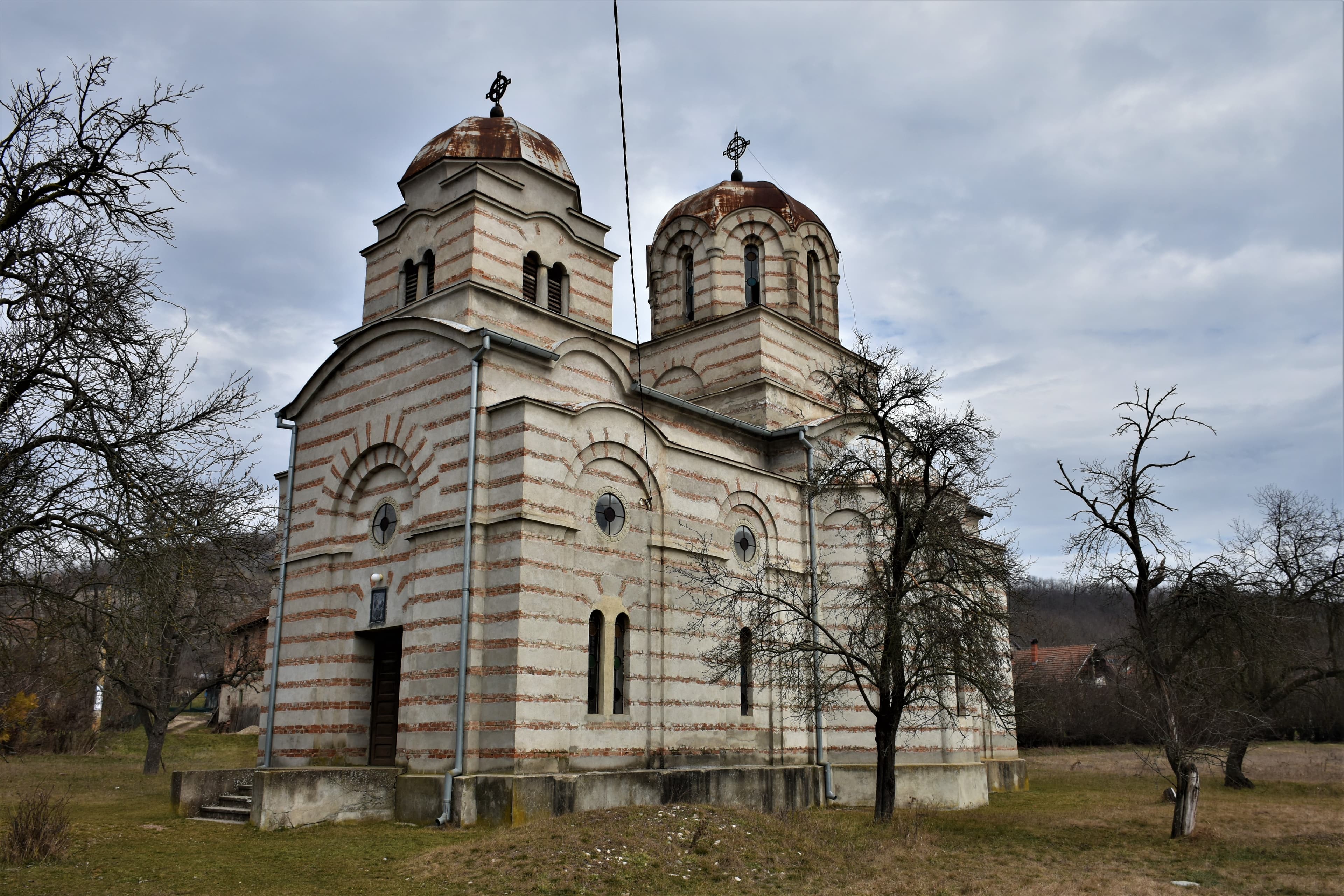 Holy Trinity Church, Sumrakovac