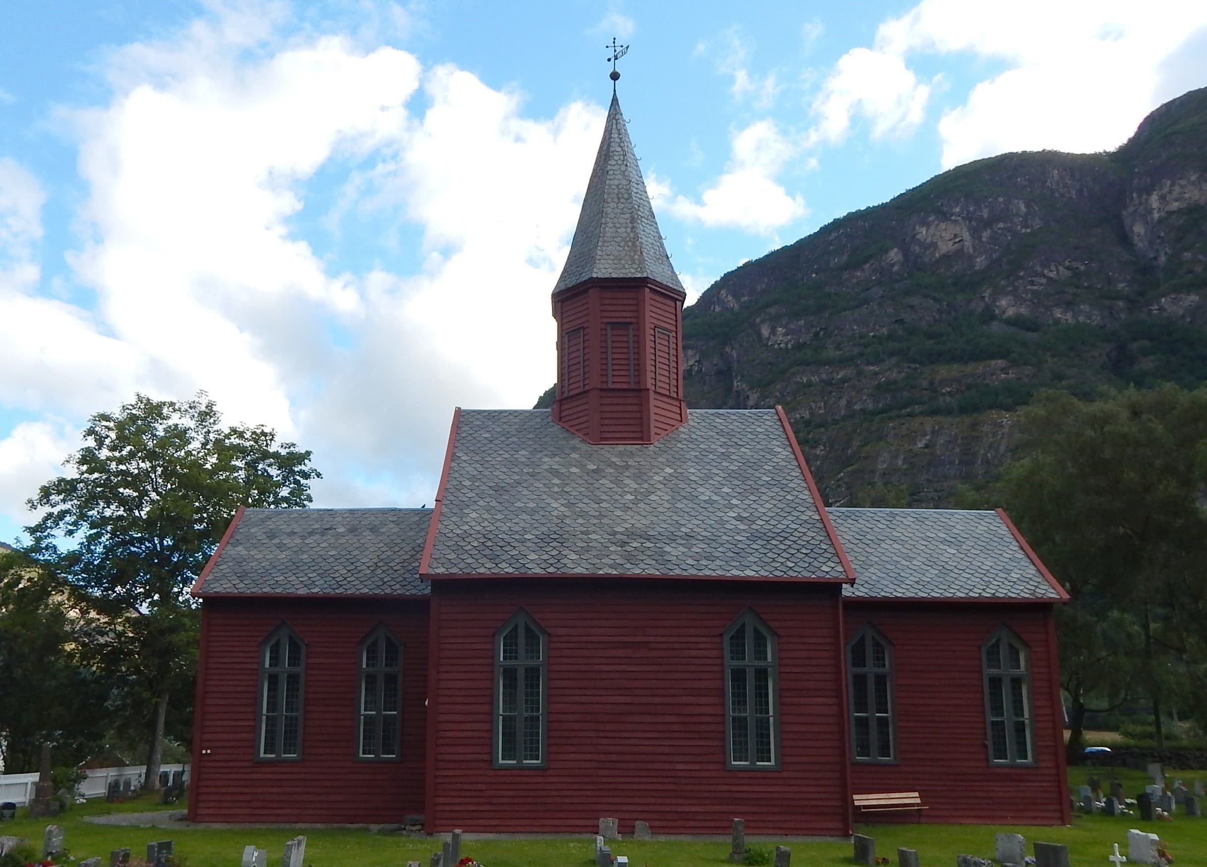 Tønjum Church