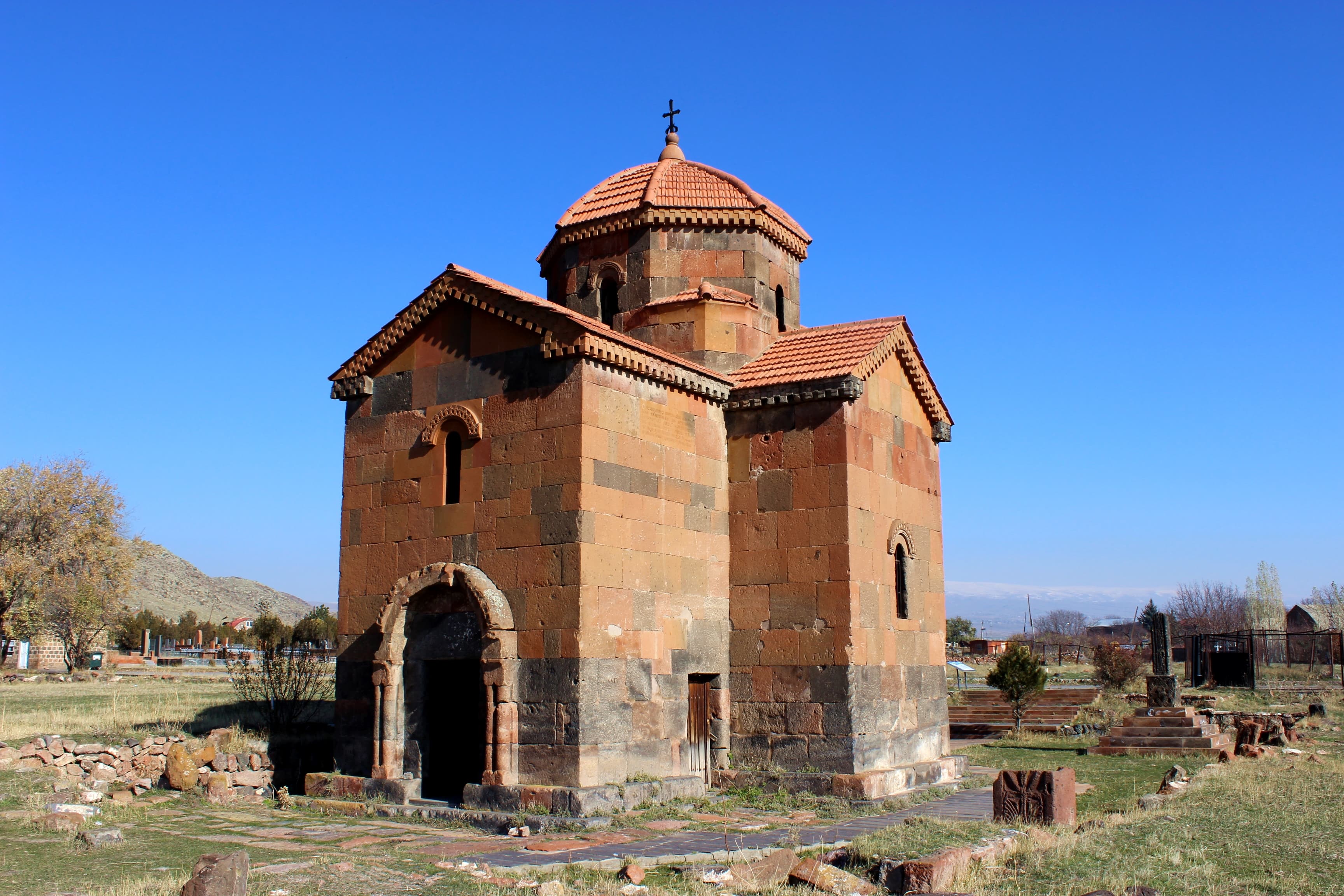 Saint Astvatsatsin Kamsarakan Church, Talin