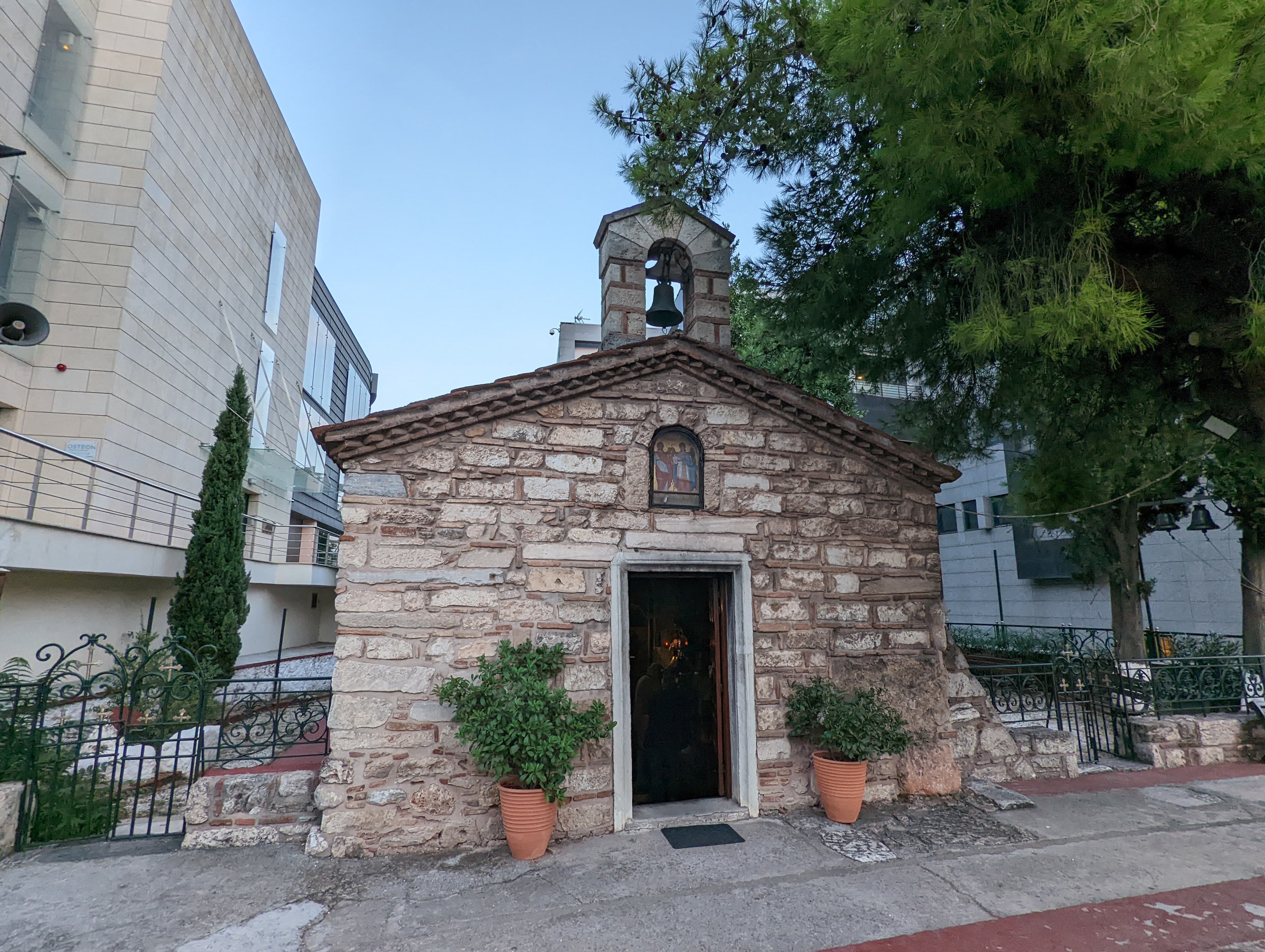 Taxiarchs church, Marousi