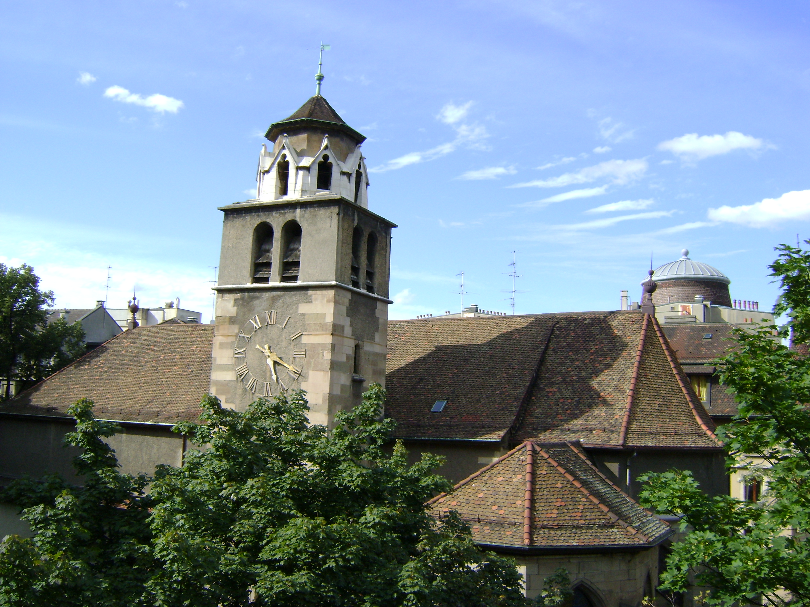 Reformed Church of La Madeleine with archaeological site