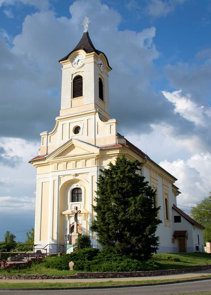 Catholic church in Baj