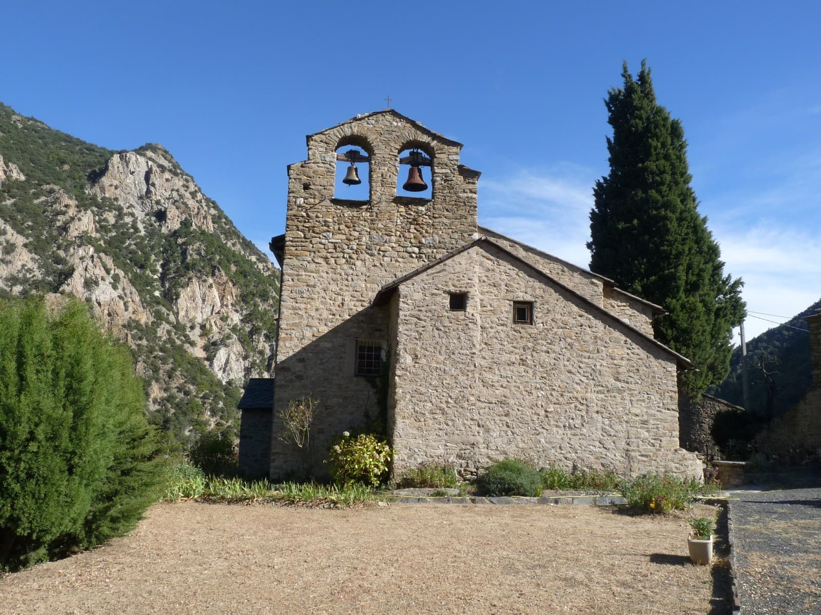 Église Saint-Génis de Thuès-Entre-Valls